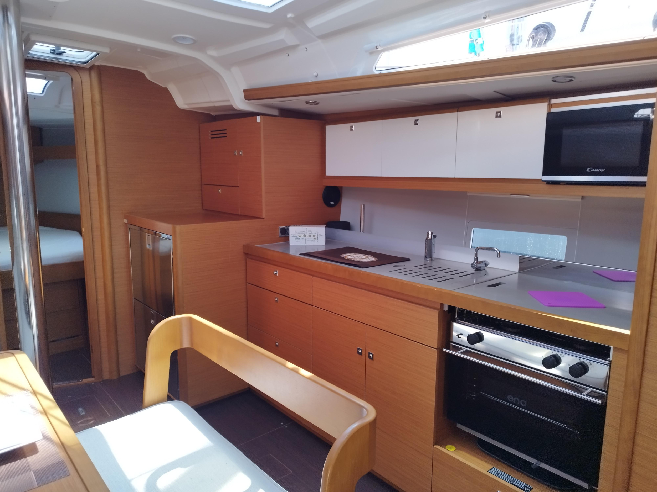 Dufour 430 Grand Large — photo 6