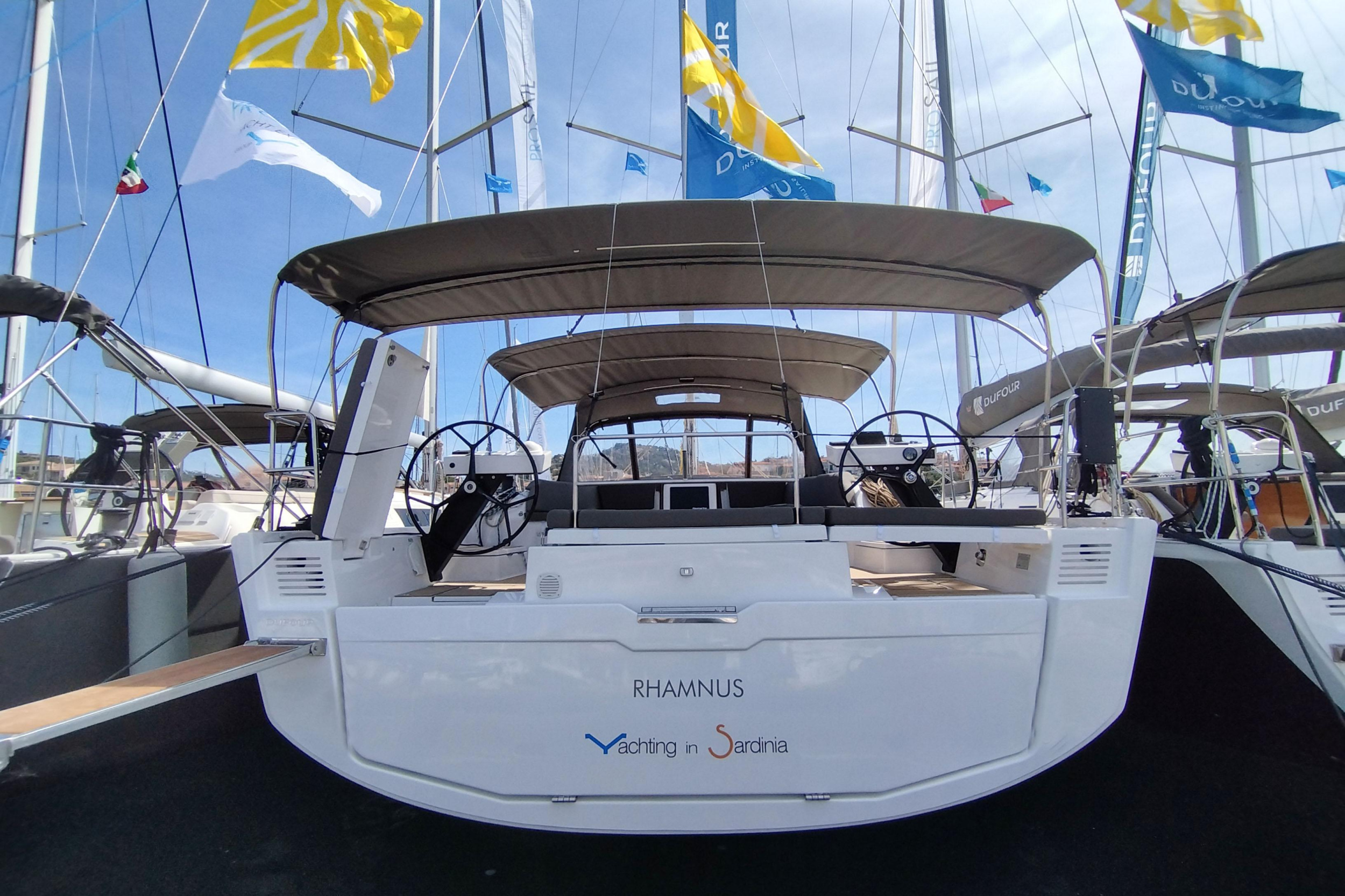 Dufour 530 Owner's version — photo 9