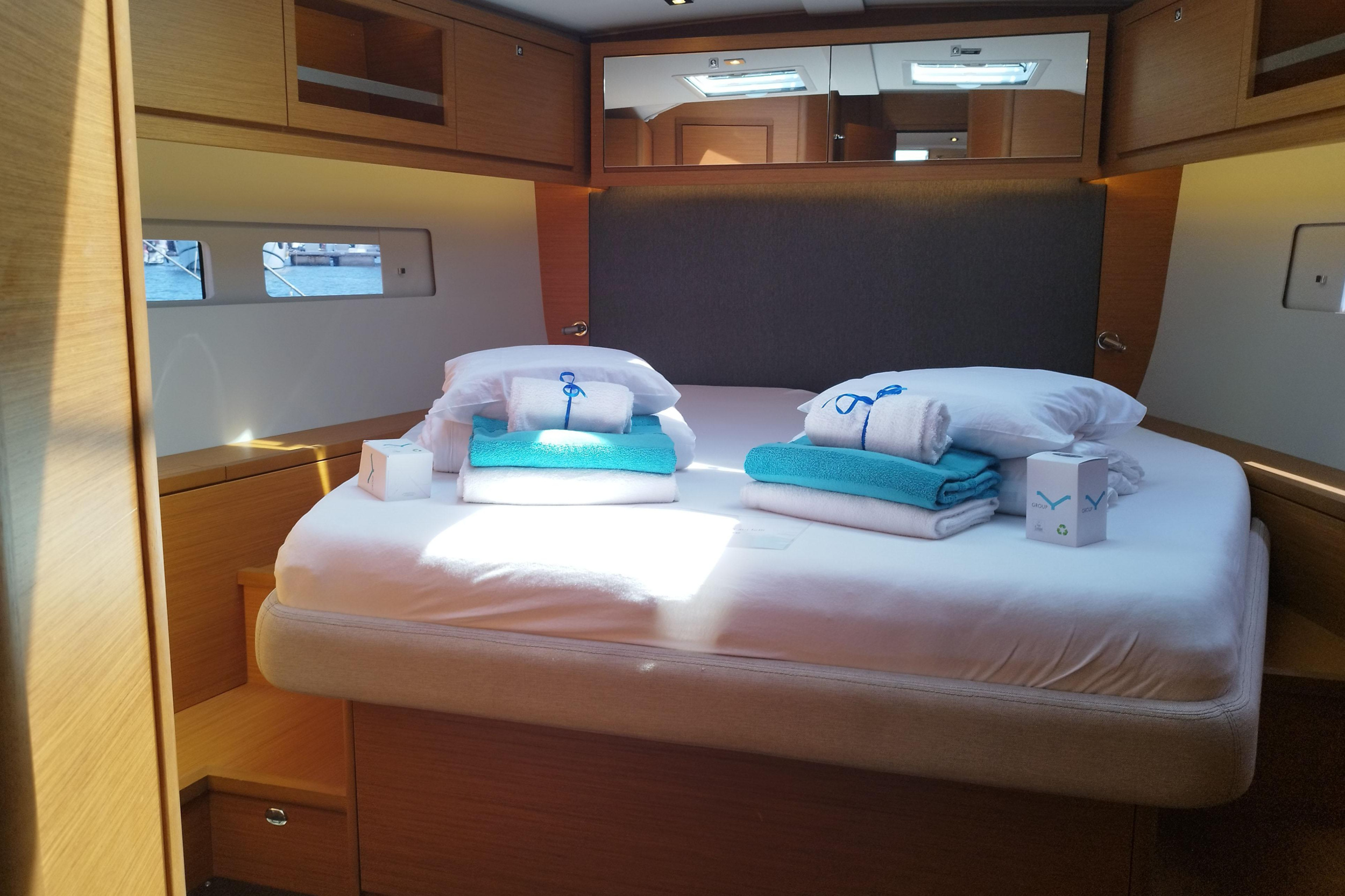 Dufour 530 Owner's version — photo 11