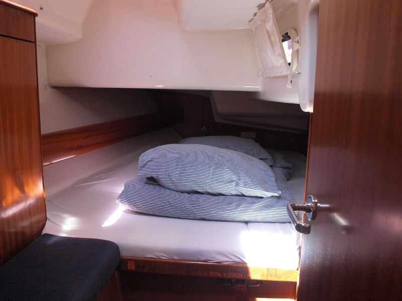 Bavaria 42 — photo 16