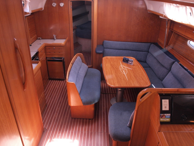 Bavaria 42 — photo 14