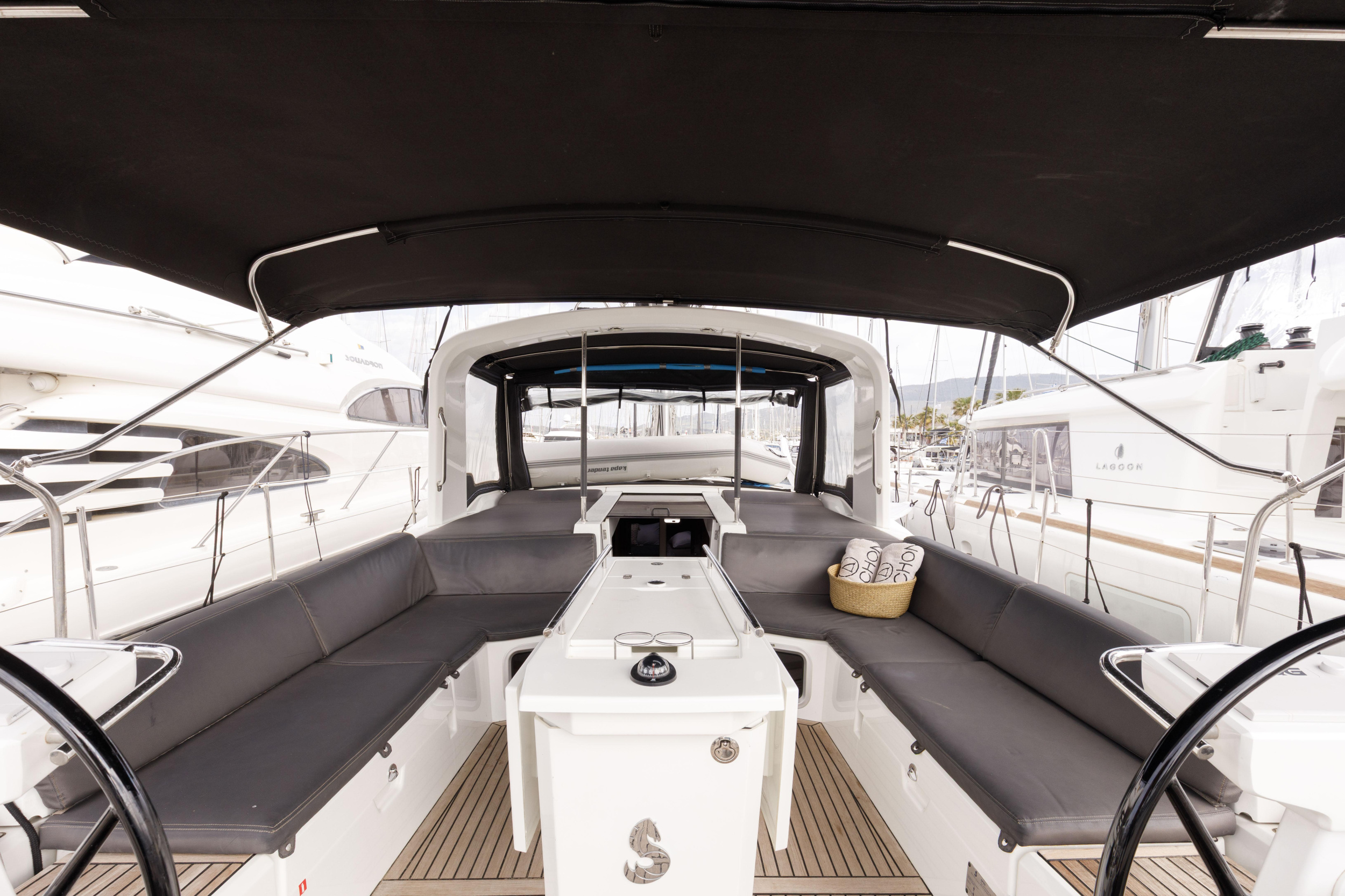 Oceanis 51.1 — photo 9
