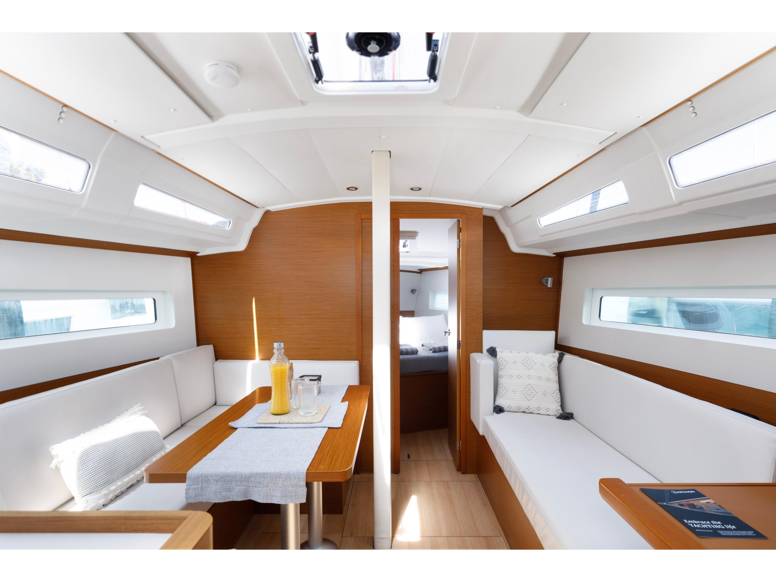 Sun Odyssey 380 — photo 7