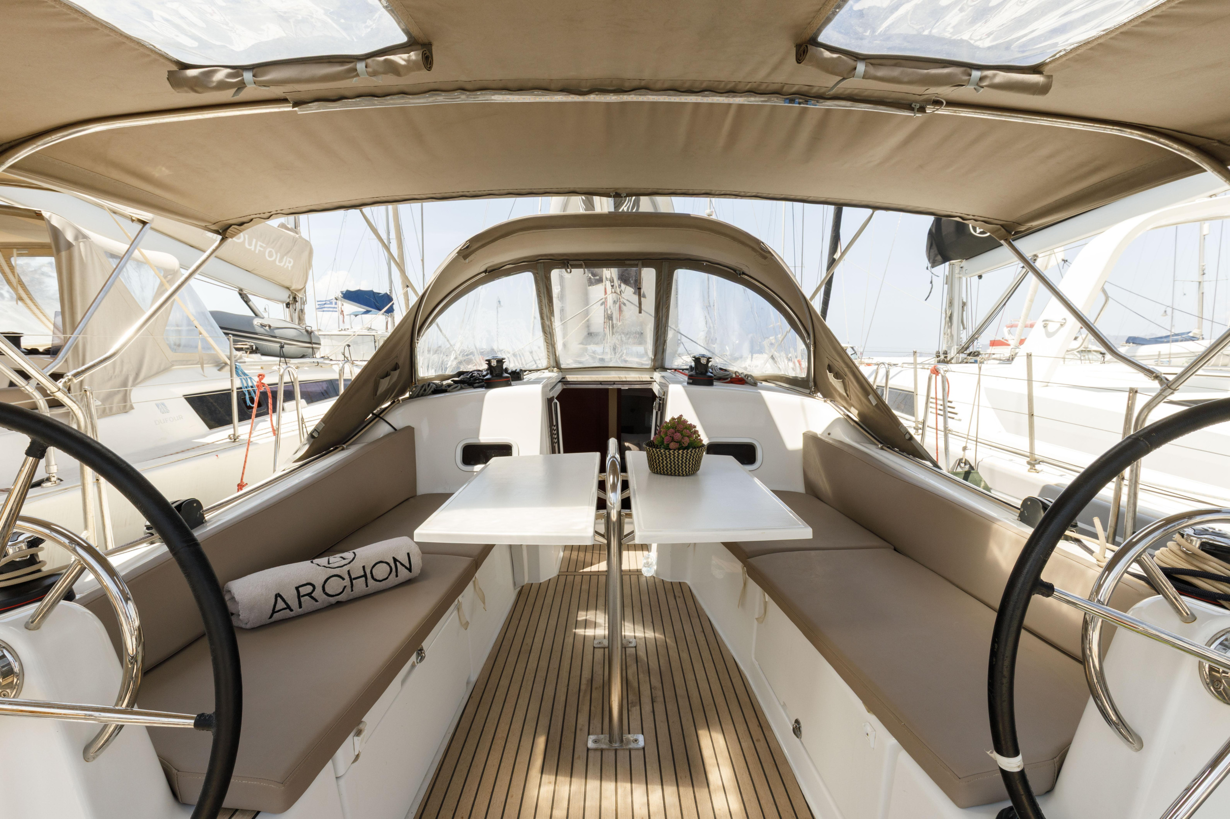 Sun Odyssey 380 — photo 4