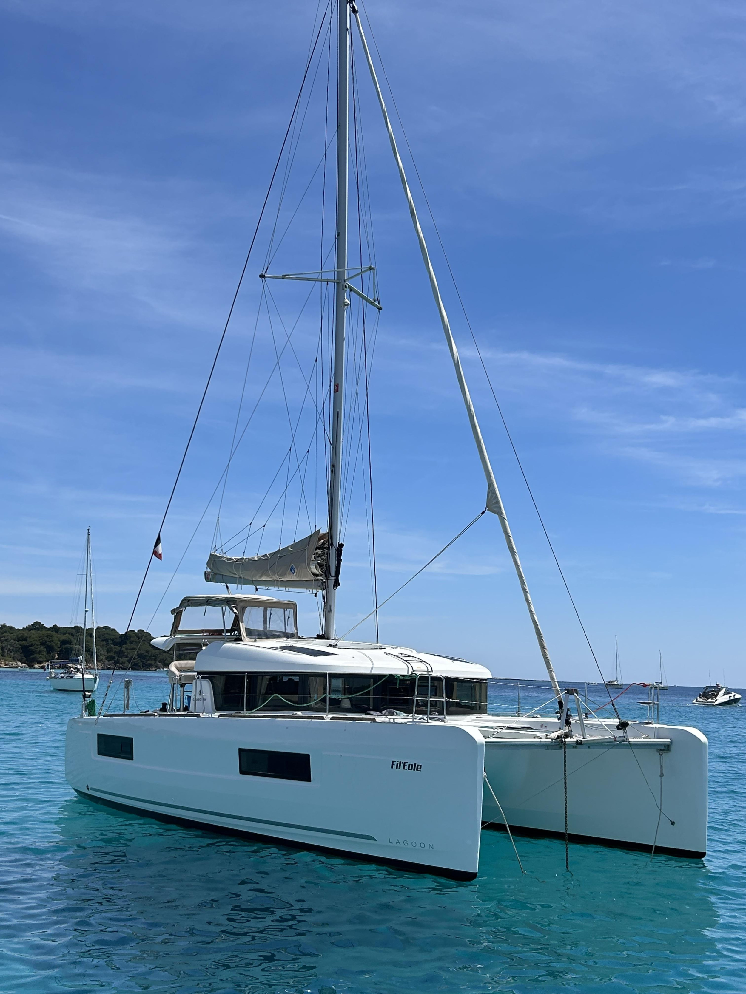Lagoon 40 — photo 4