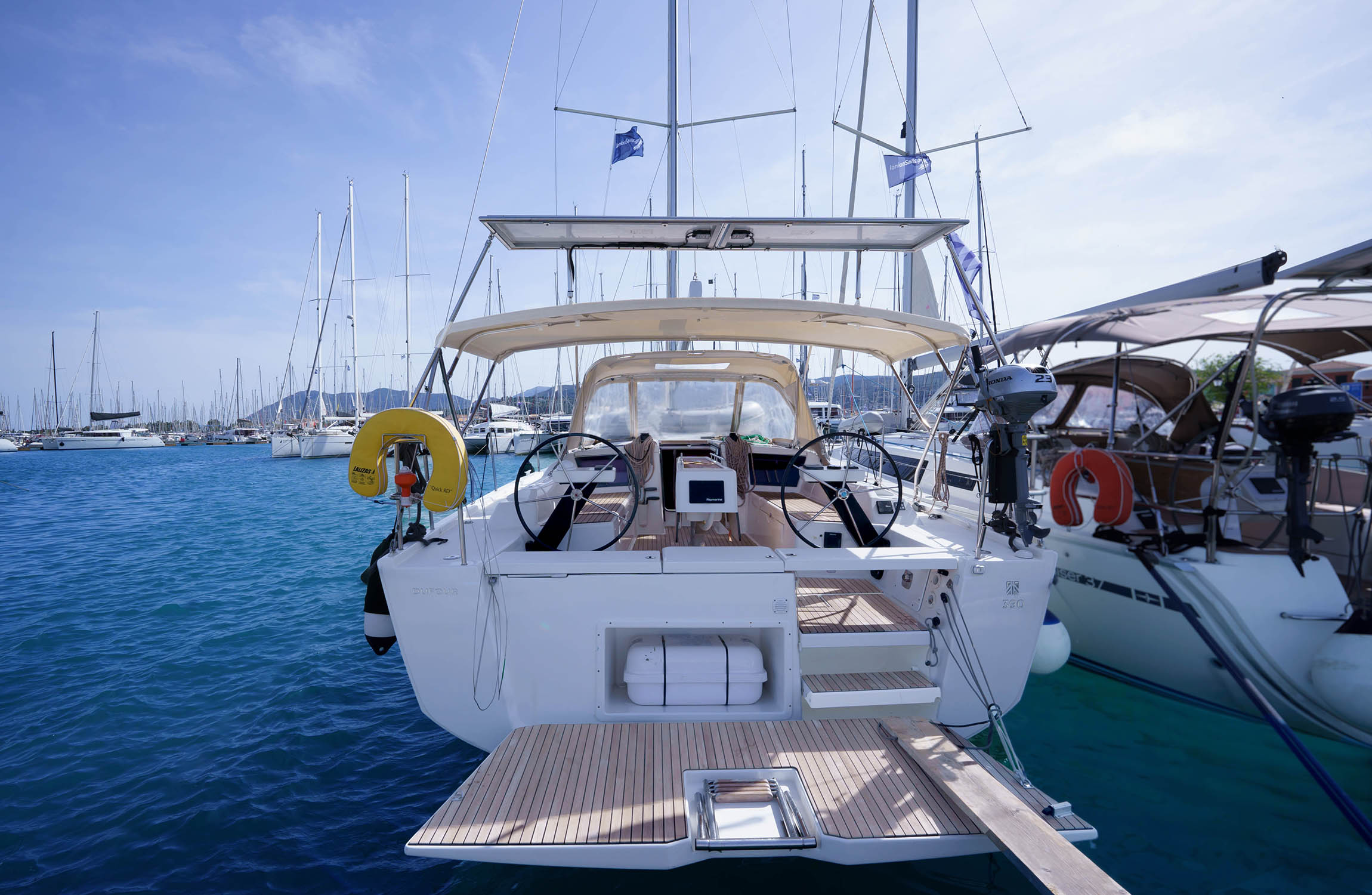 Dufour 390 — photo 13