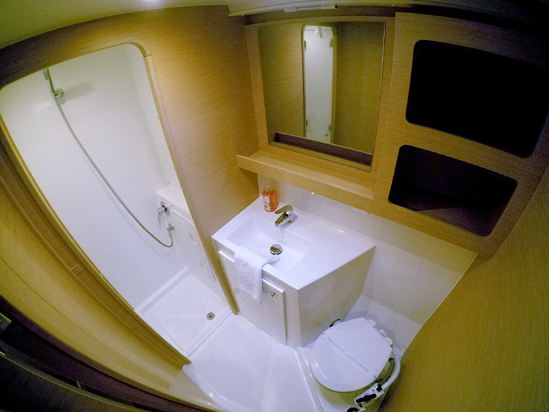 Lagoon 42 — photo 21