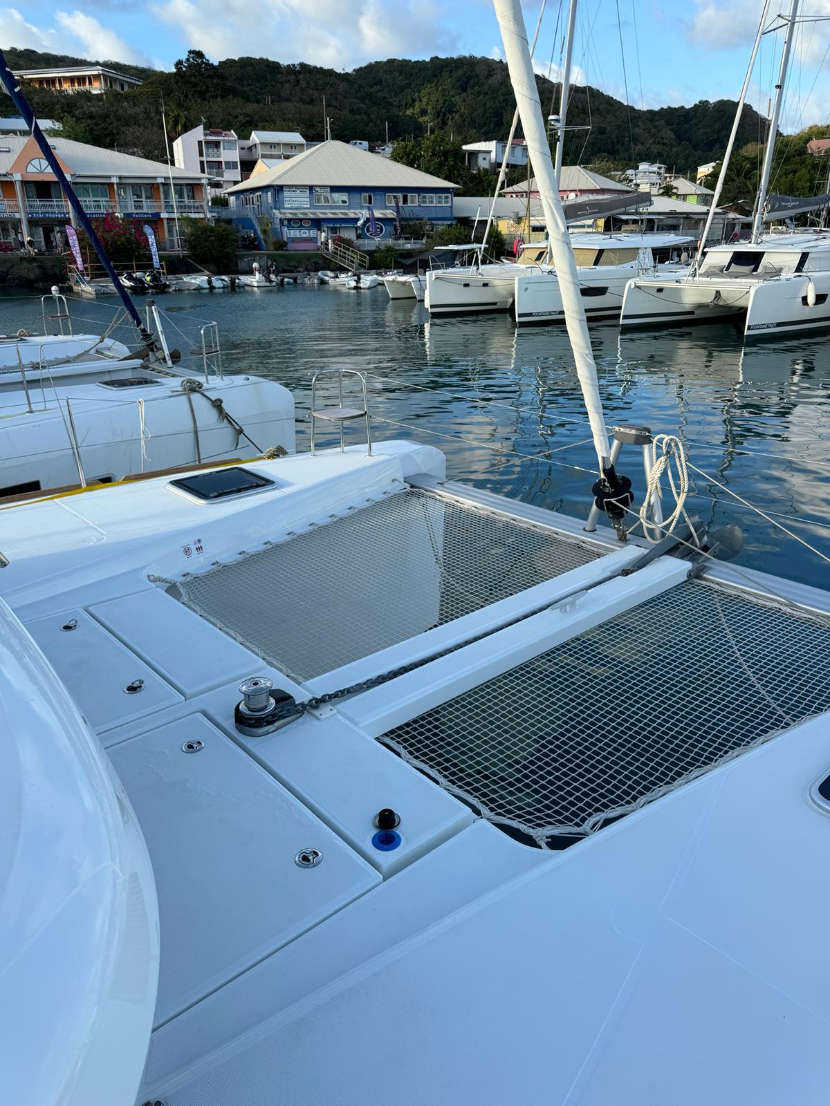 Lagoon 40 — photo 10