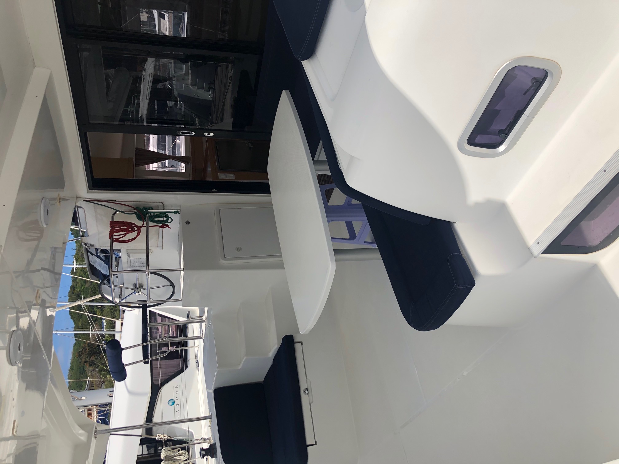 Lagoon 42 — photo 4