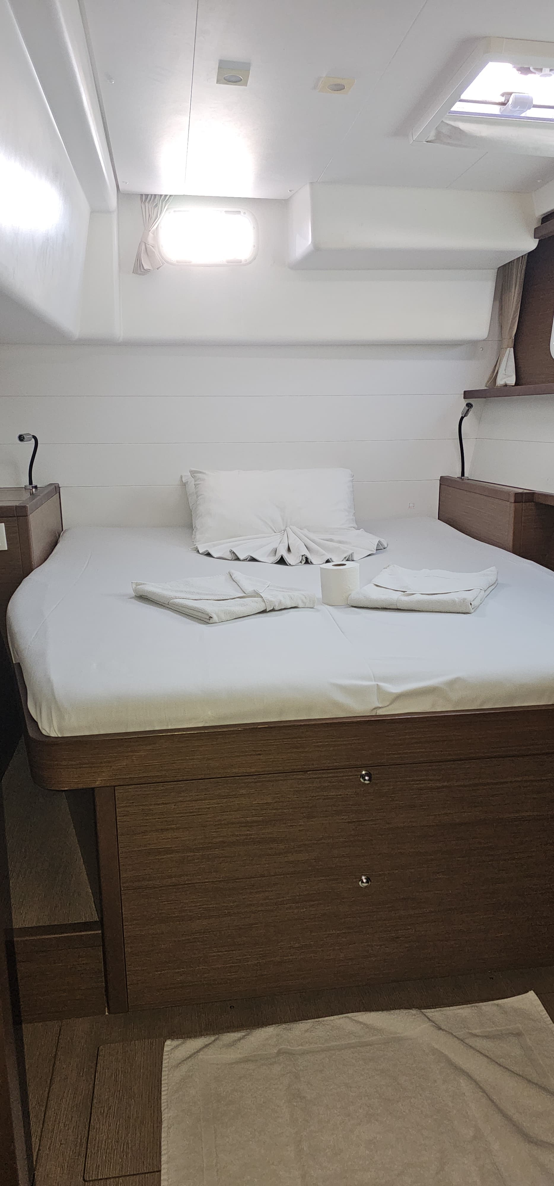 Lagoon 450 — photo 6