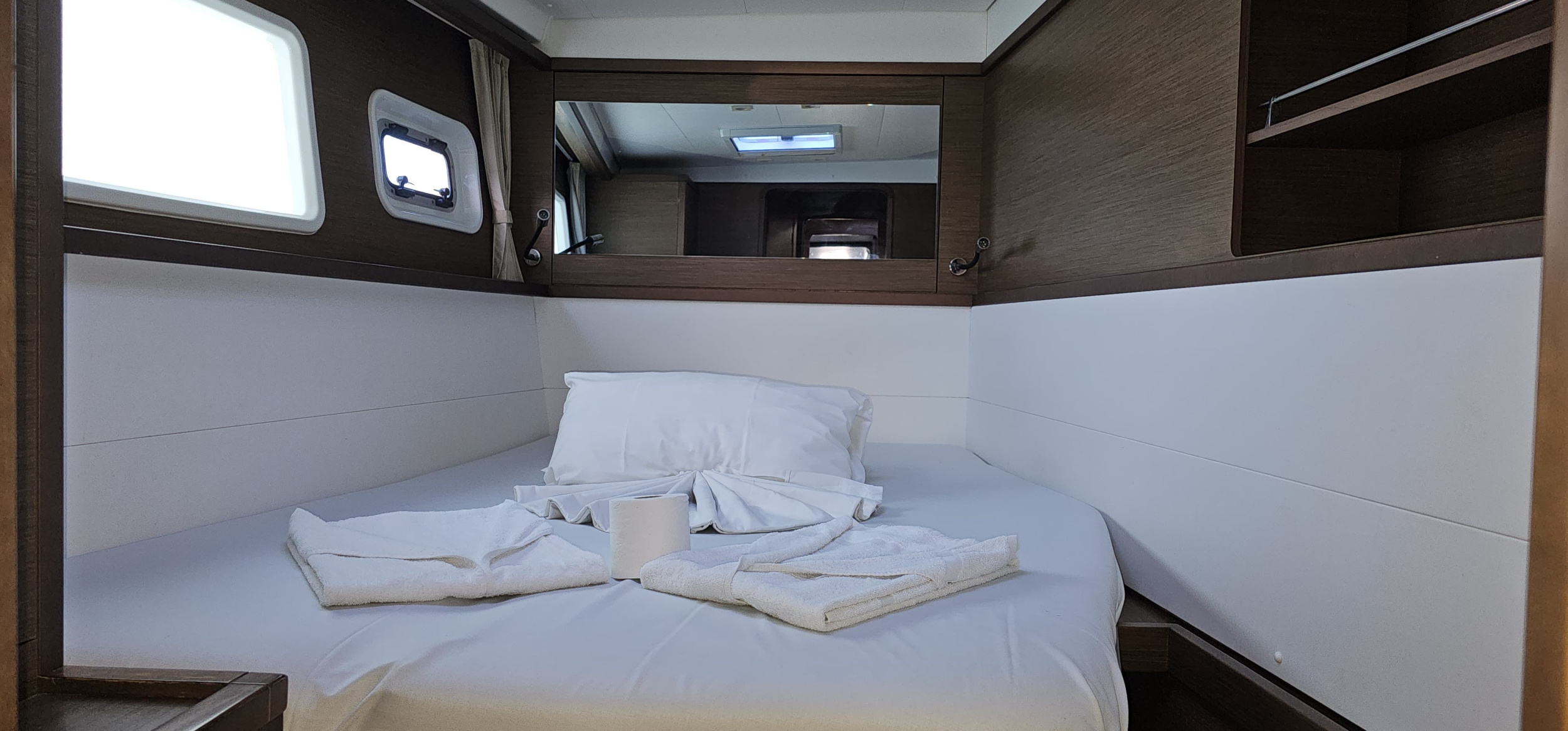 Lagoon 450 — photo 10