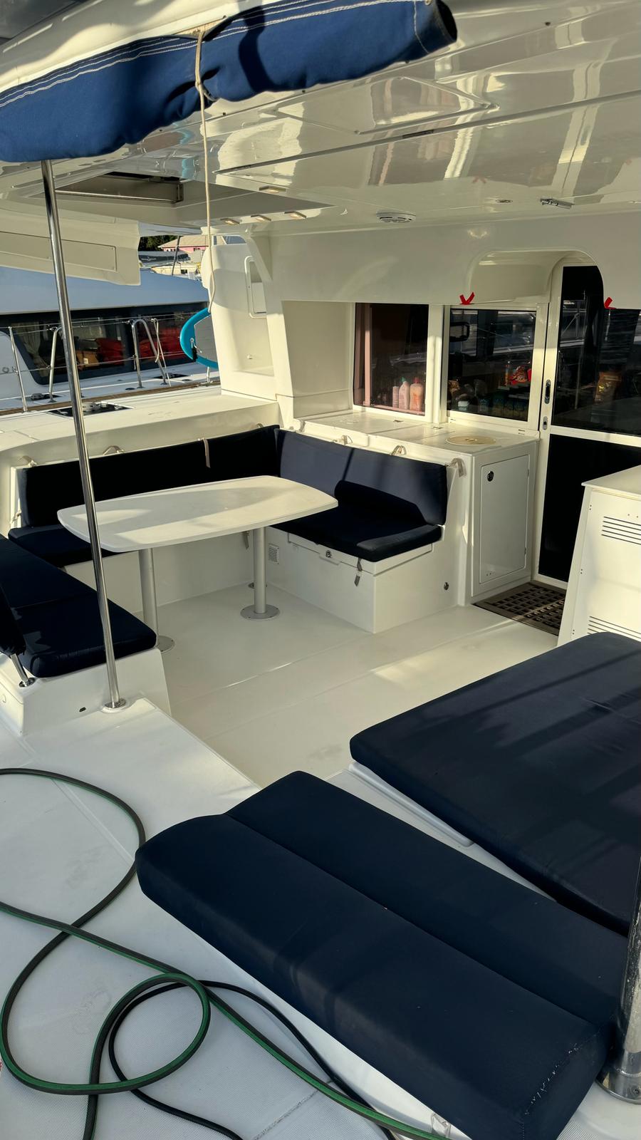 Lagoon 450 — photo 7