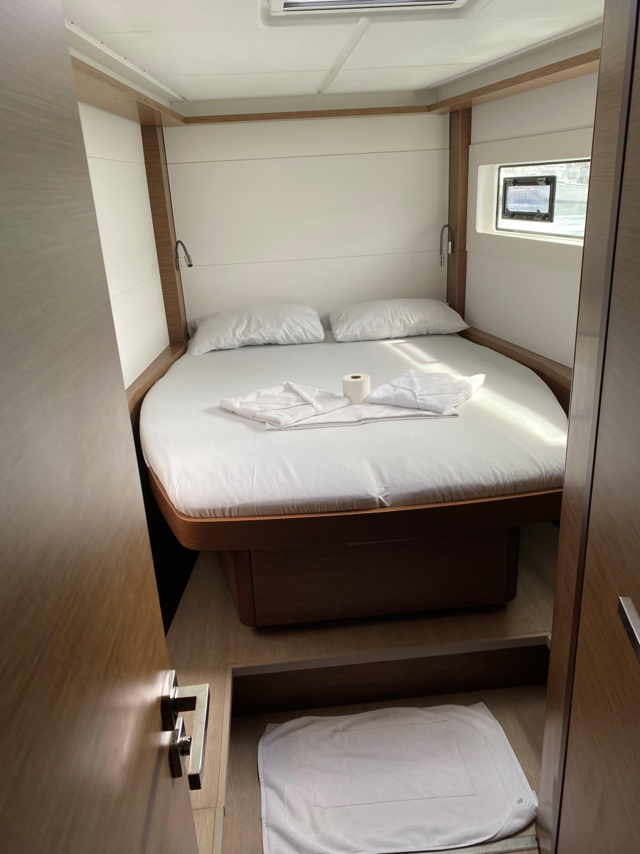 Lagoon 46 — photo 10