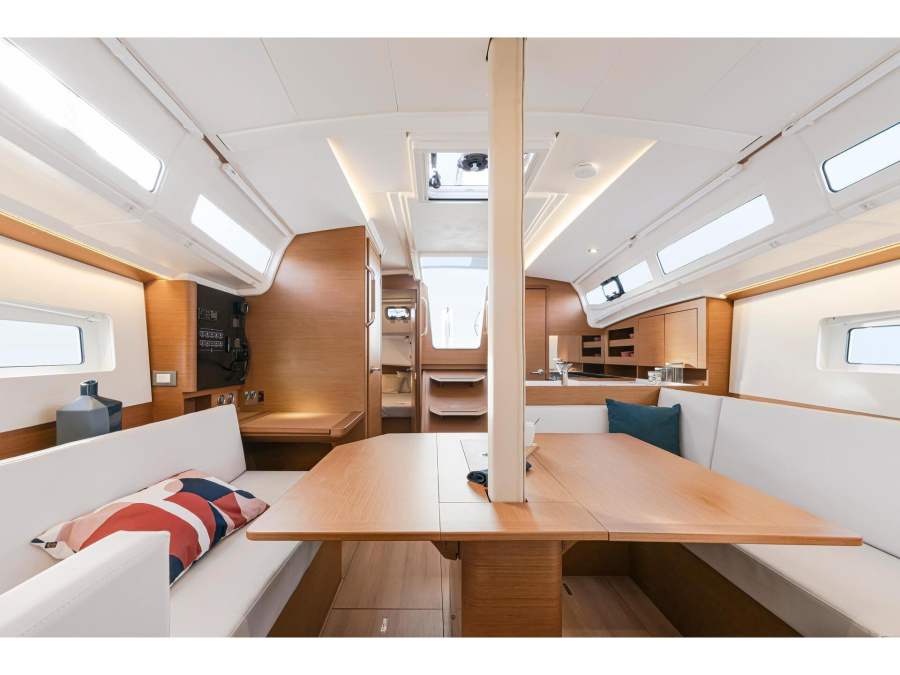 SUN ODYSSEY 380 — photo 656