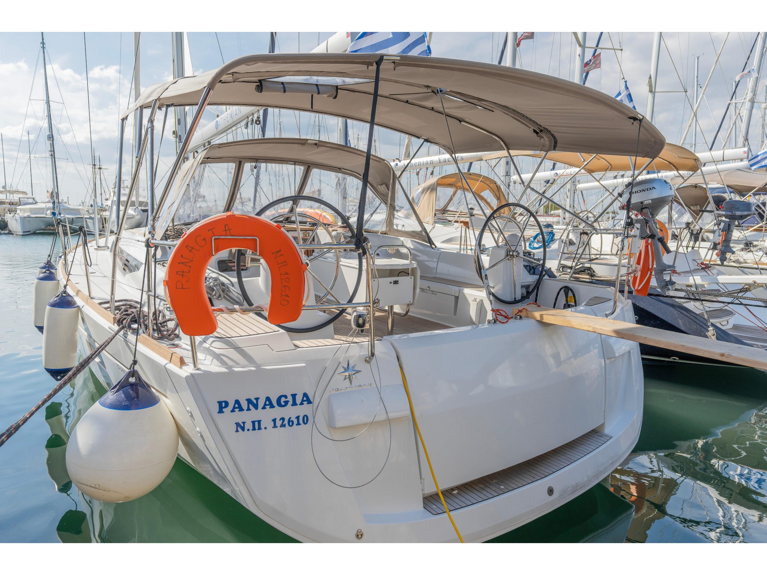 Sun Odyssey 519 - 5 cabs — photo 1