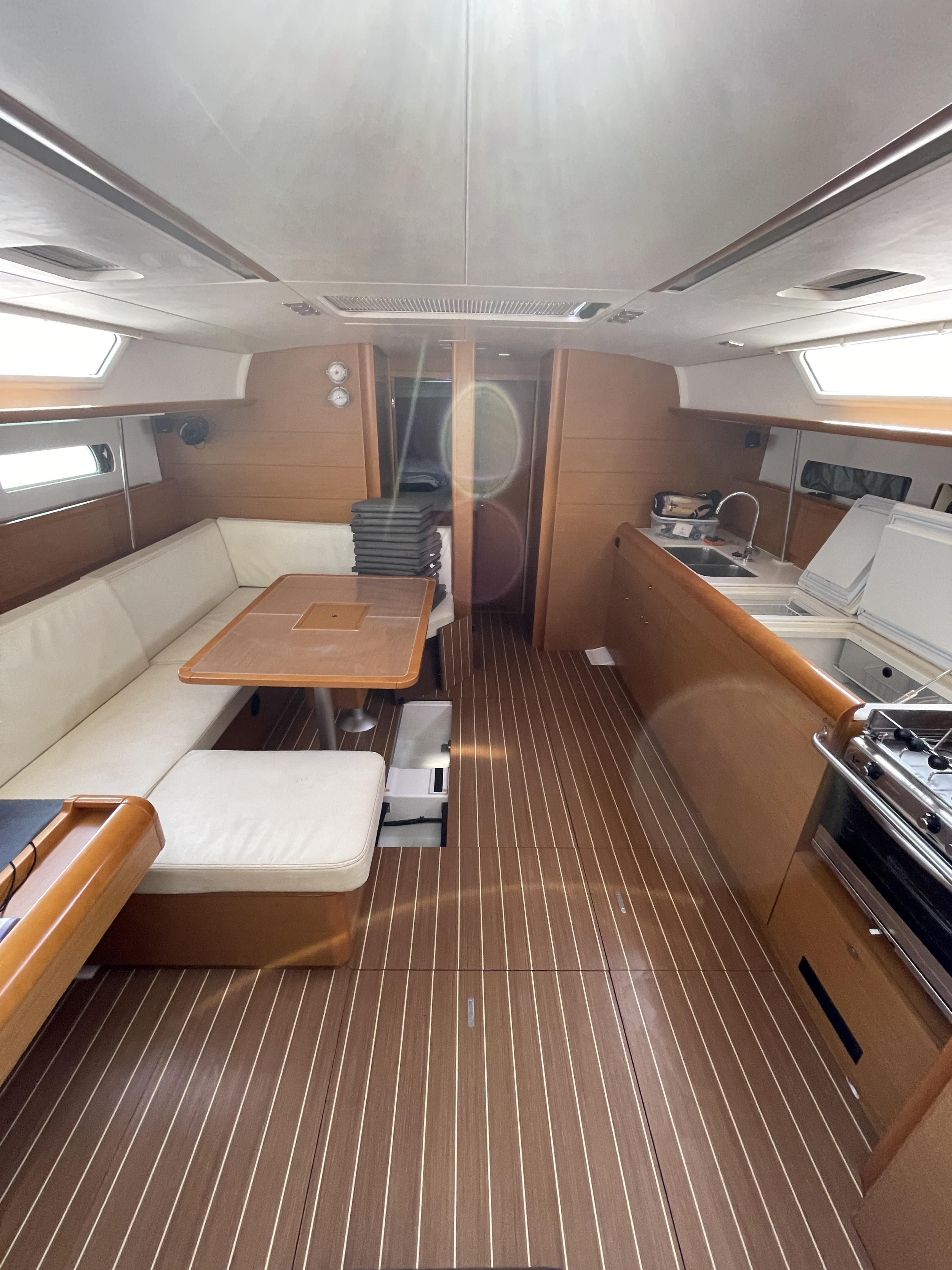 Sun Odyssey 469 (4 cab) — photo 3