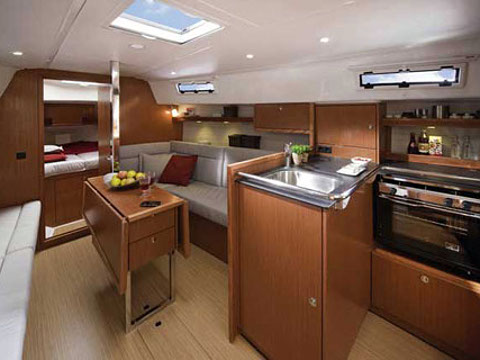 Bavaria 32 — photo 6