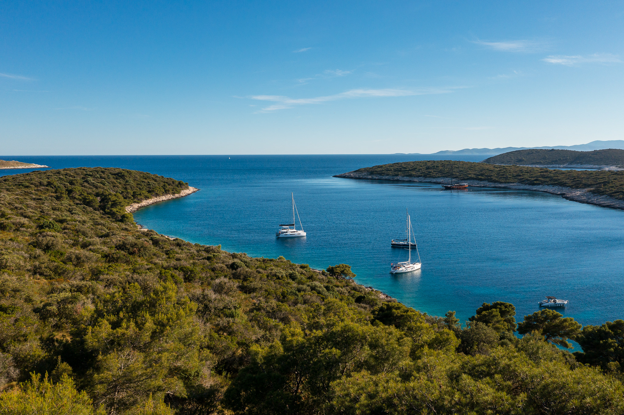 Lagoon 51 — photo 11