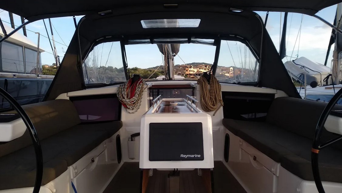 Dufour 430 Grand Large — photo 4