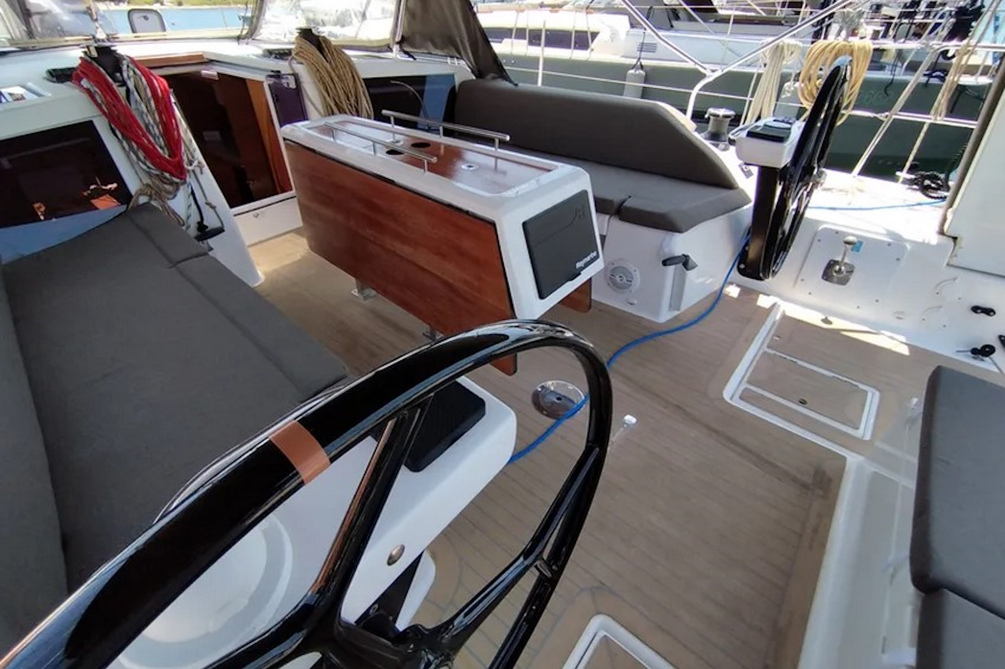Dufour 430 Grand Large — photo 8