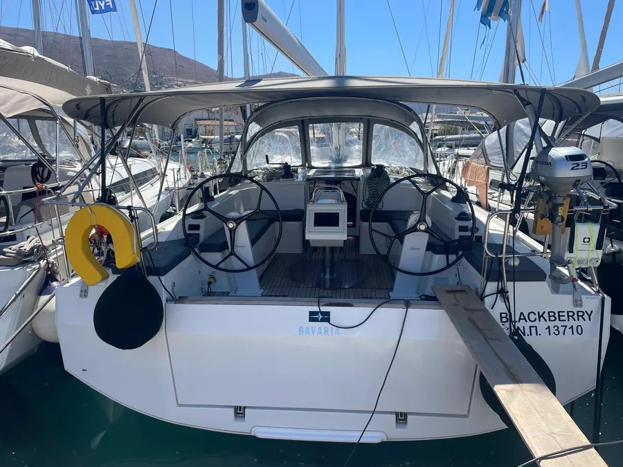 BAVARIA C42 — photo 361