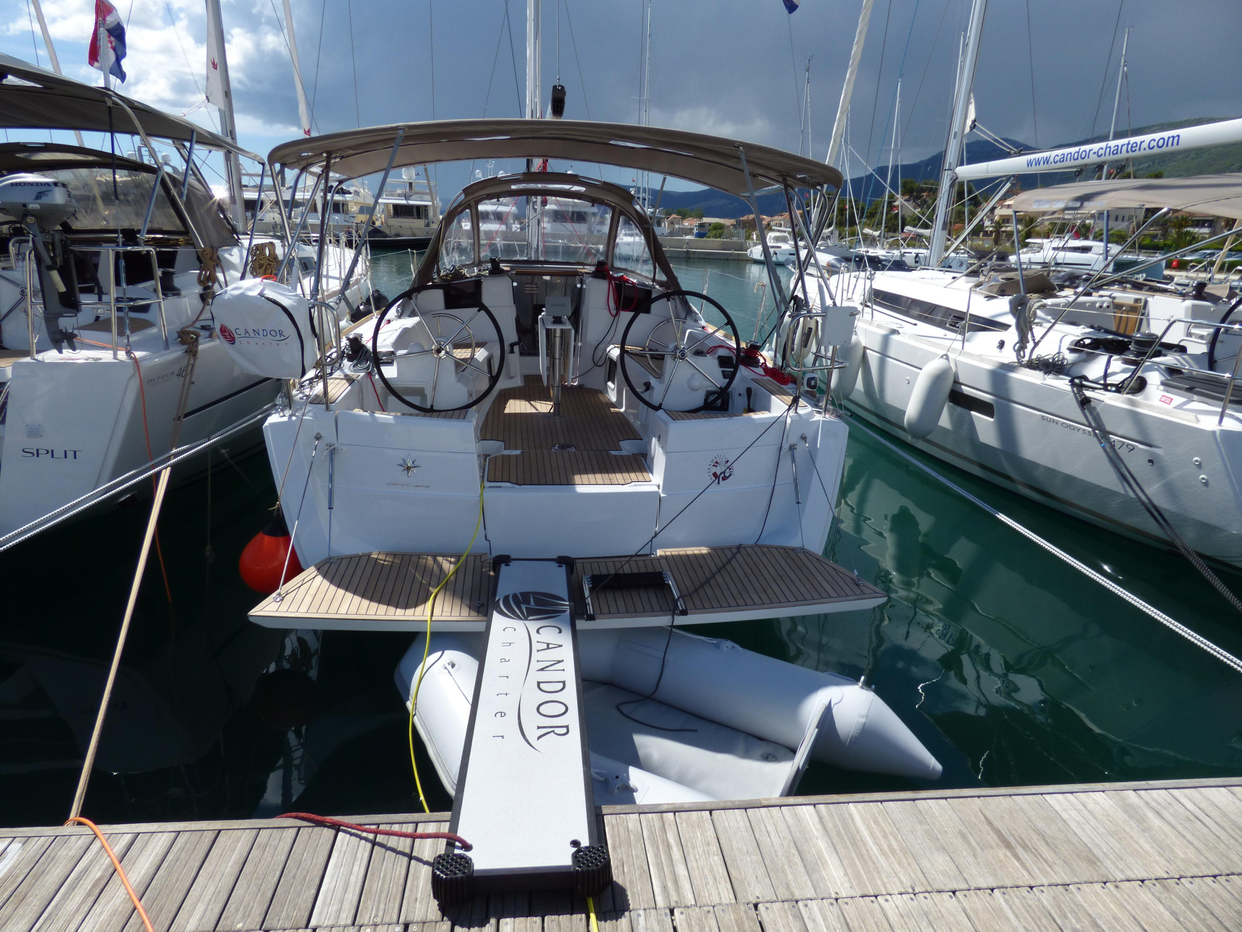 Sun Odyssey 389 — photo 9