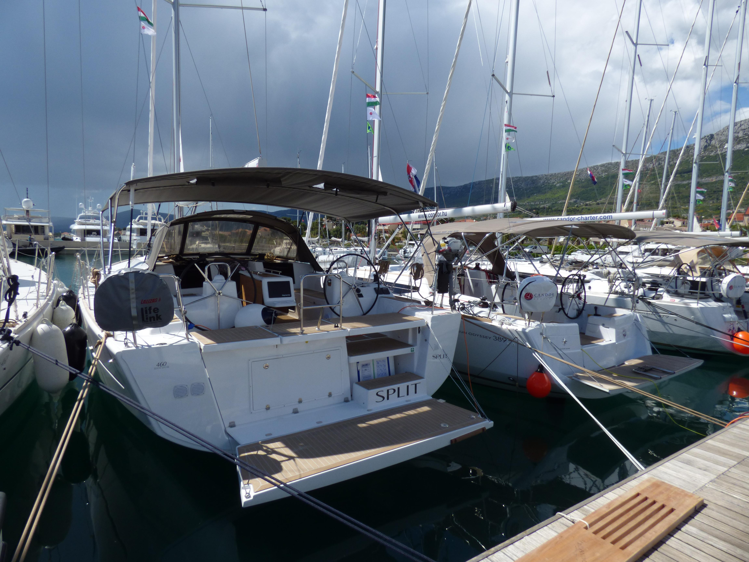 Sun Odyssey 389 — photo 12
