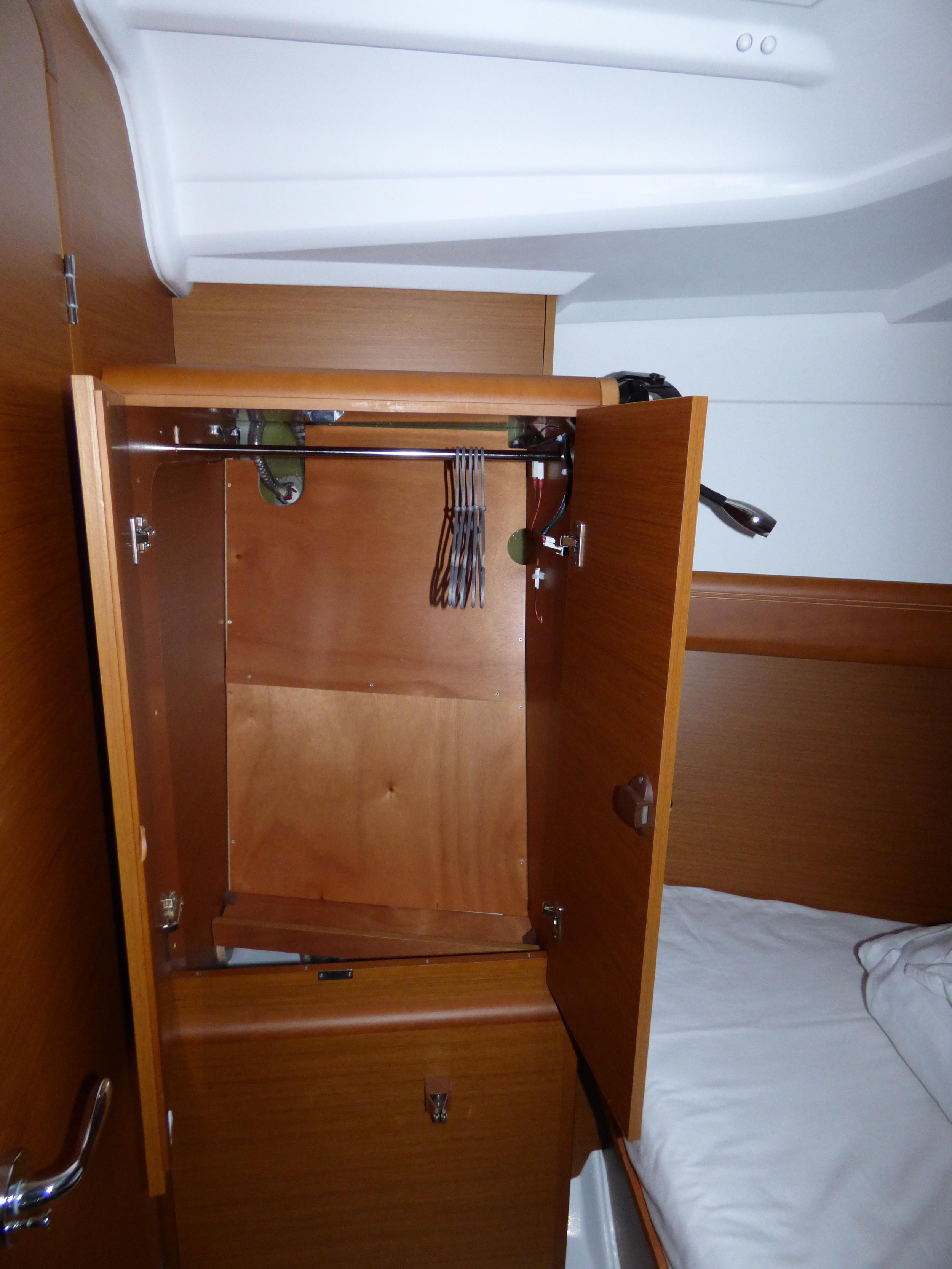 Sun Odyssey 389 — photo 16