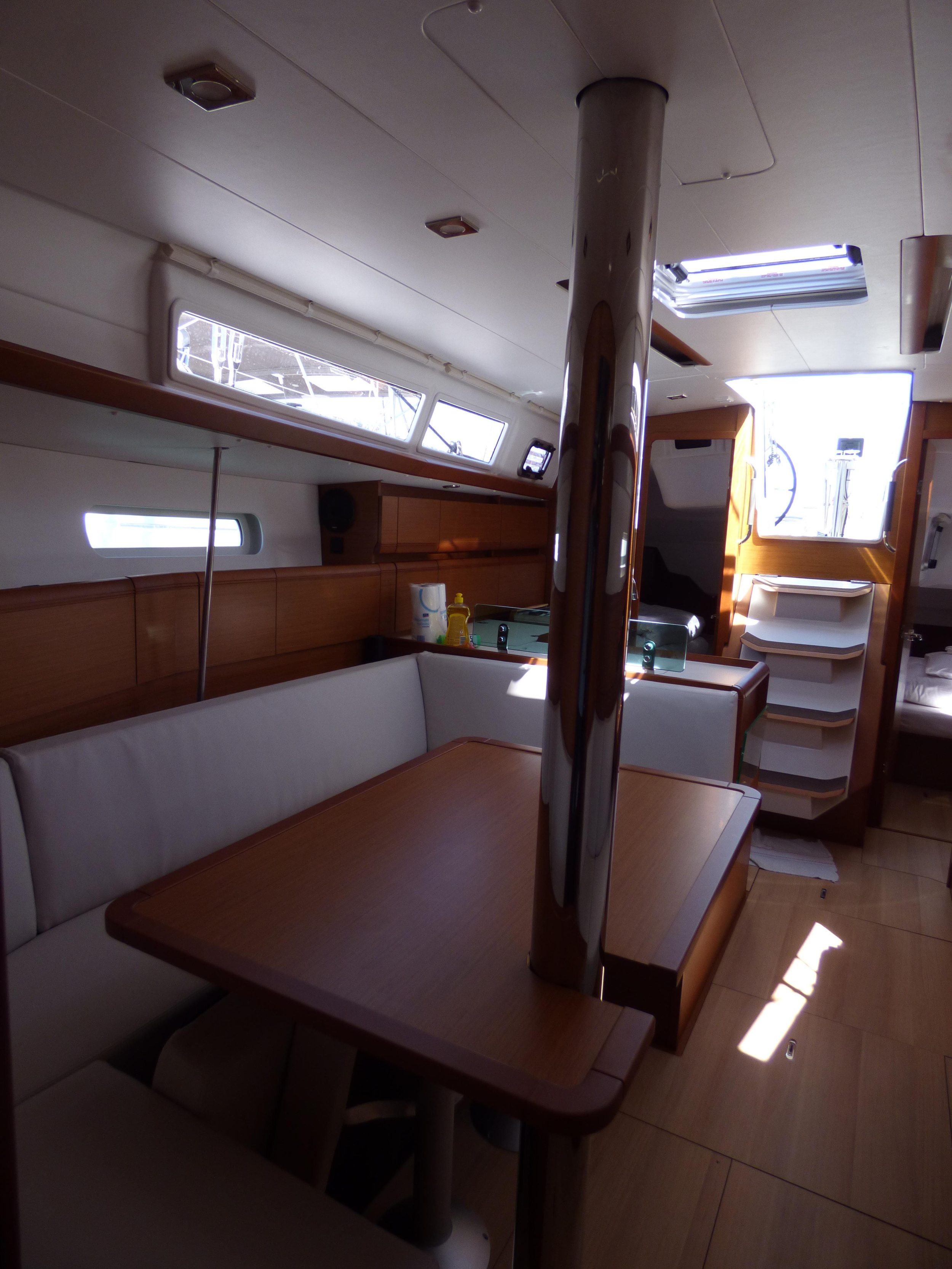 Sun Odyssey 389 — photo 10