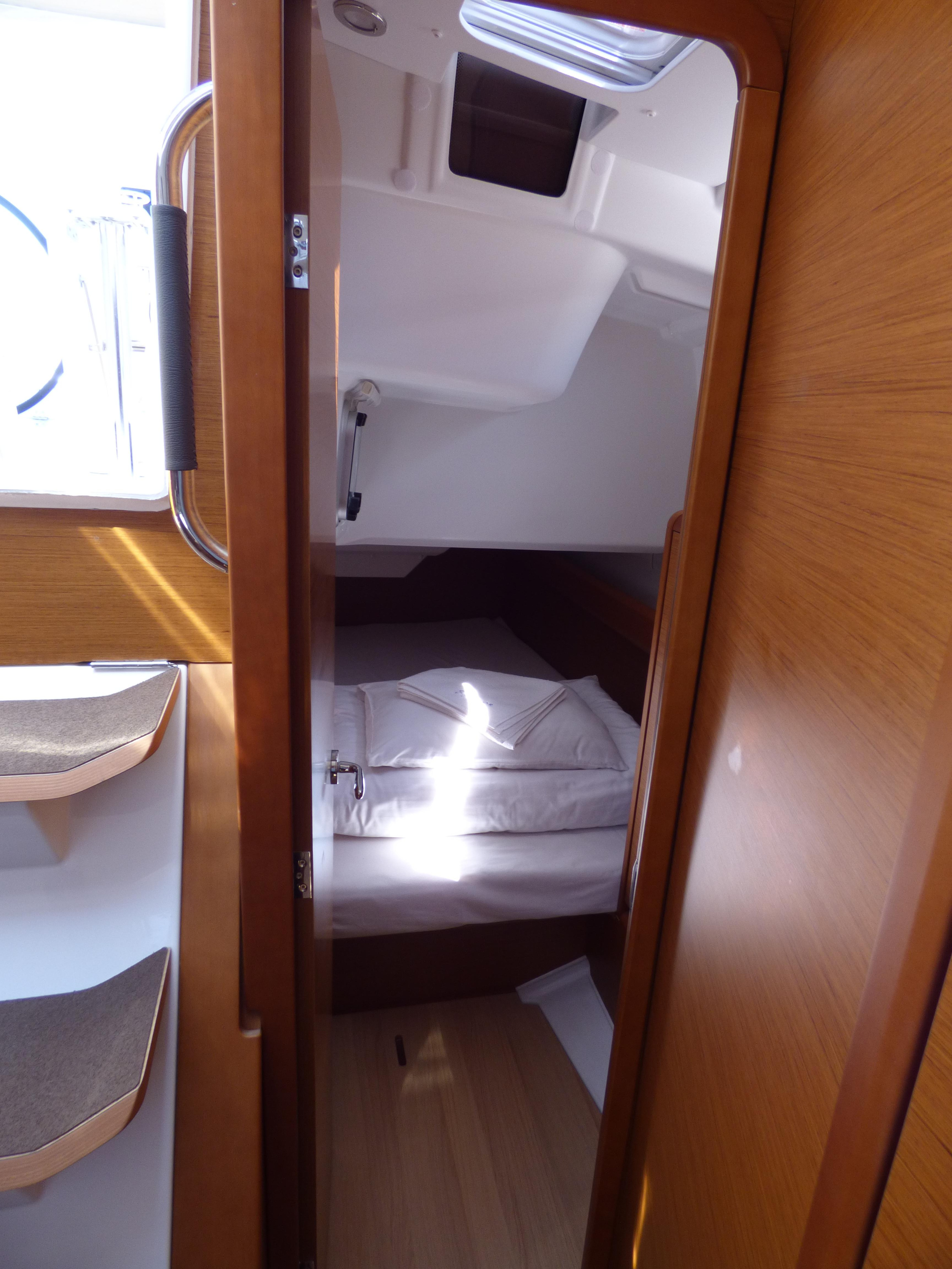 Sun Odyssey 389 — photo 3