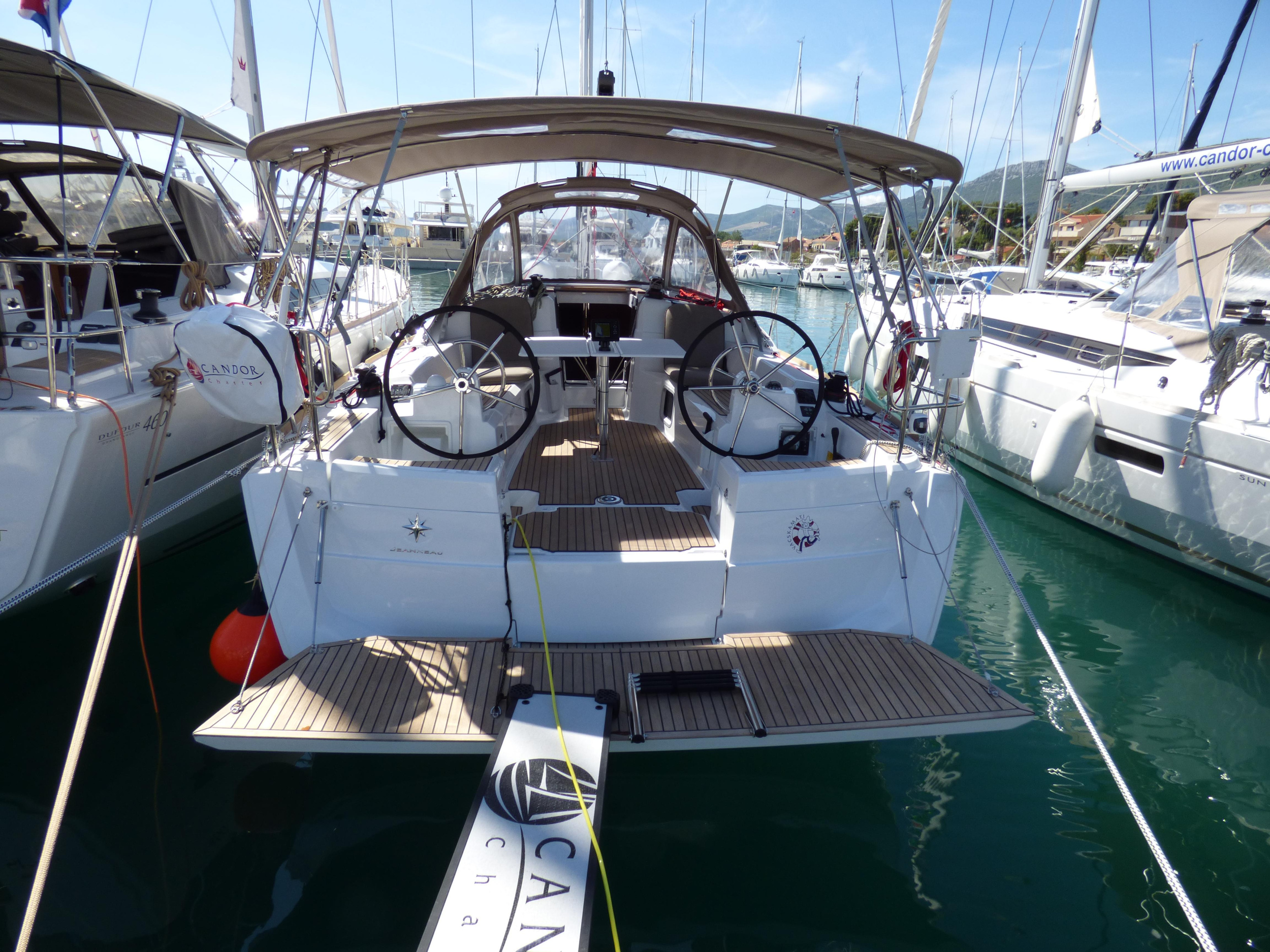 Sun Odyssey 389 — photo 22