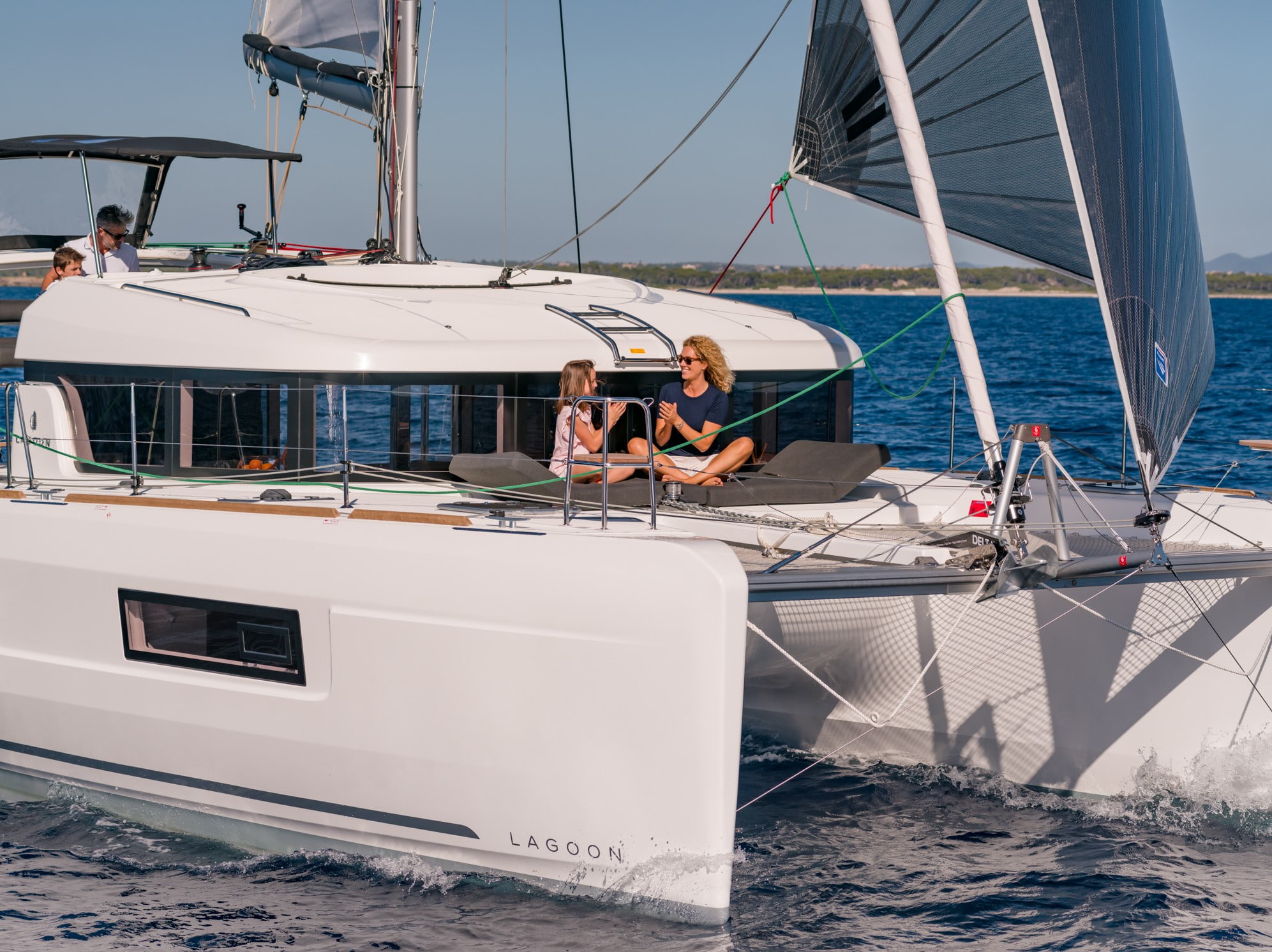 Lagoon 40 — photo 6