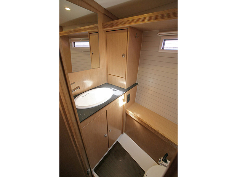 Bavaria 55 Cruiser — photo 14