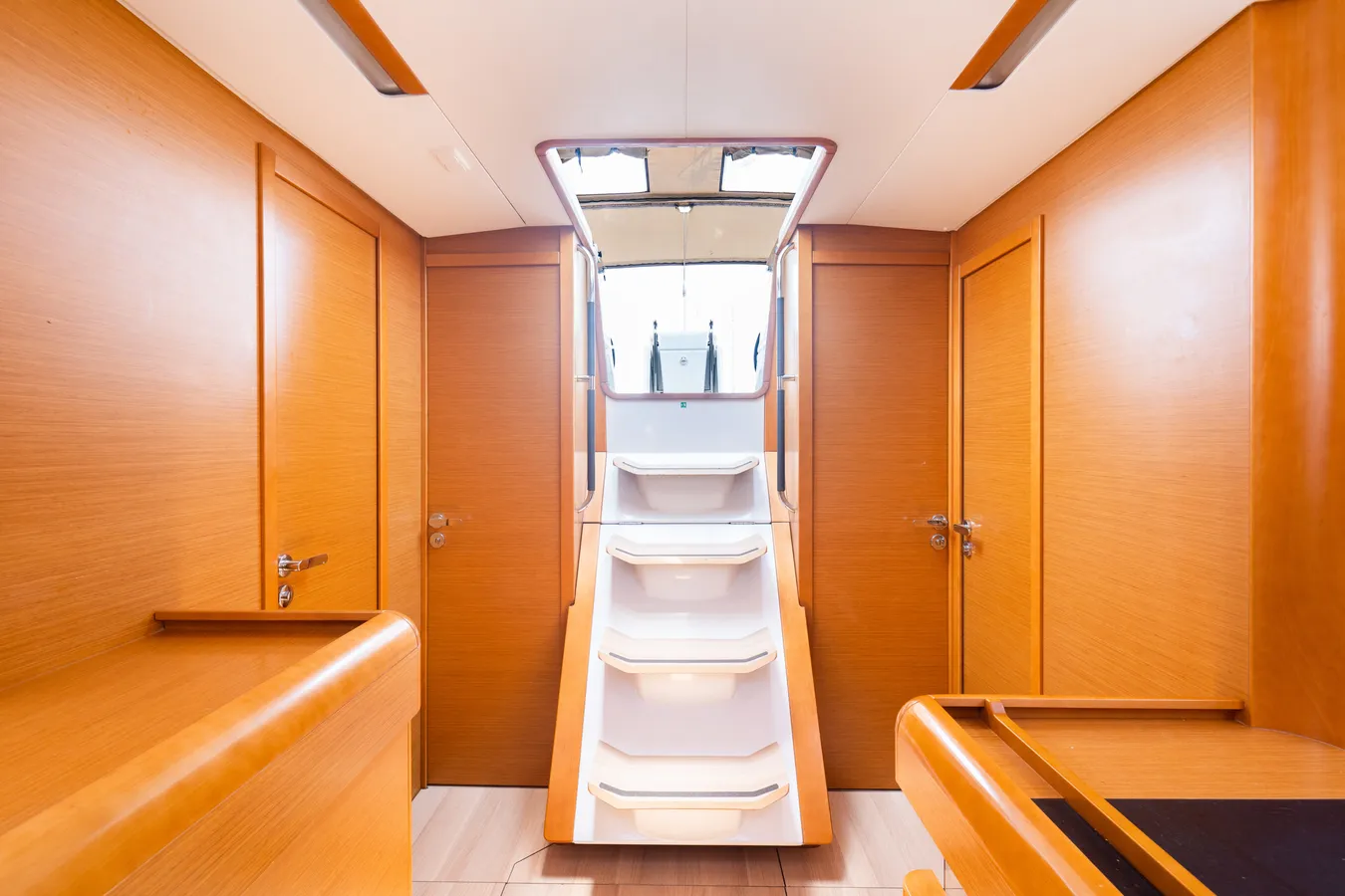 Sun Odyssey 440 — photo 8