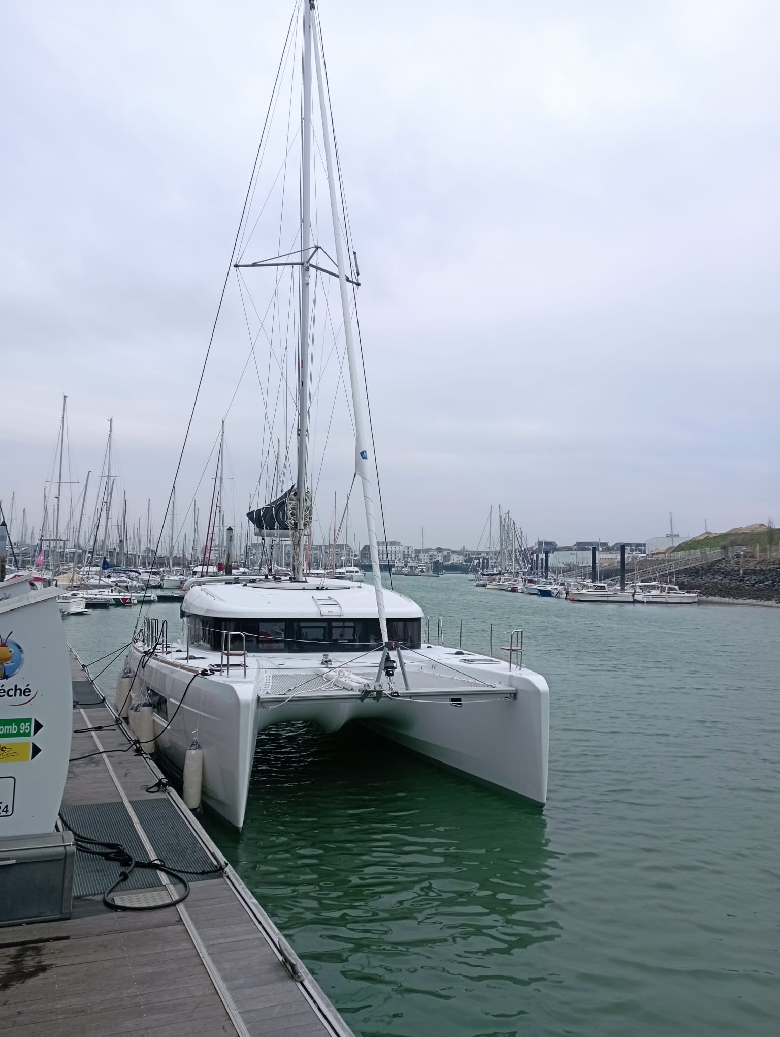 Lagoon 40 — photo 5