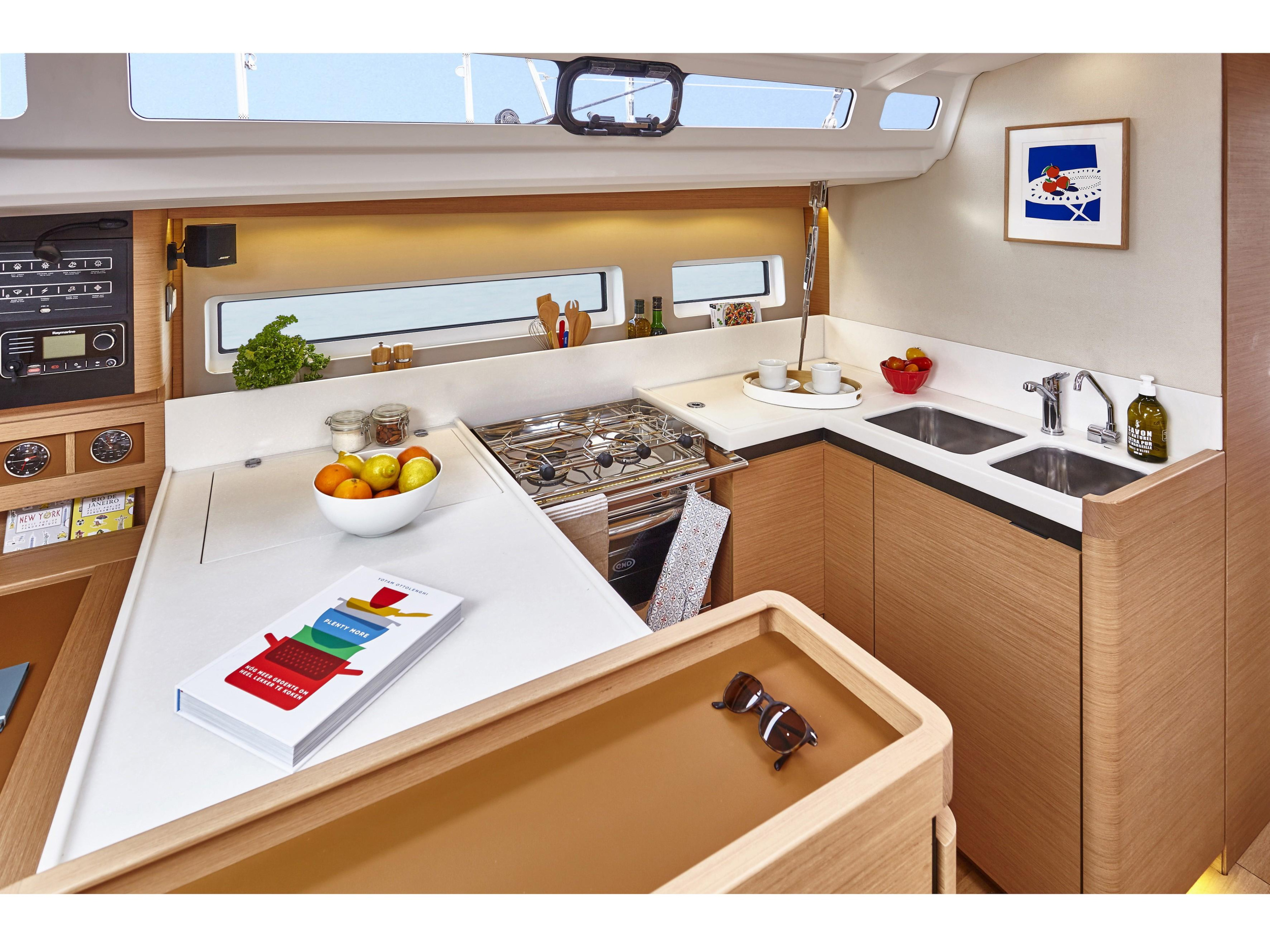 Sun Odyssey 440 / 4 cabins — photo 6
