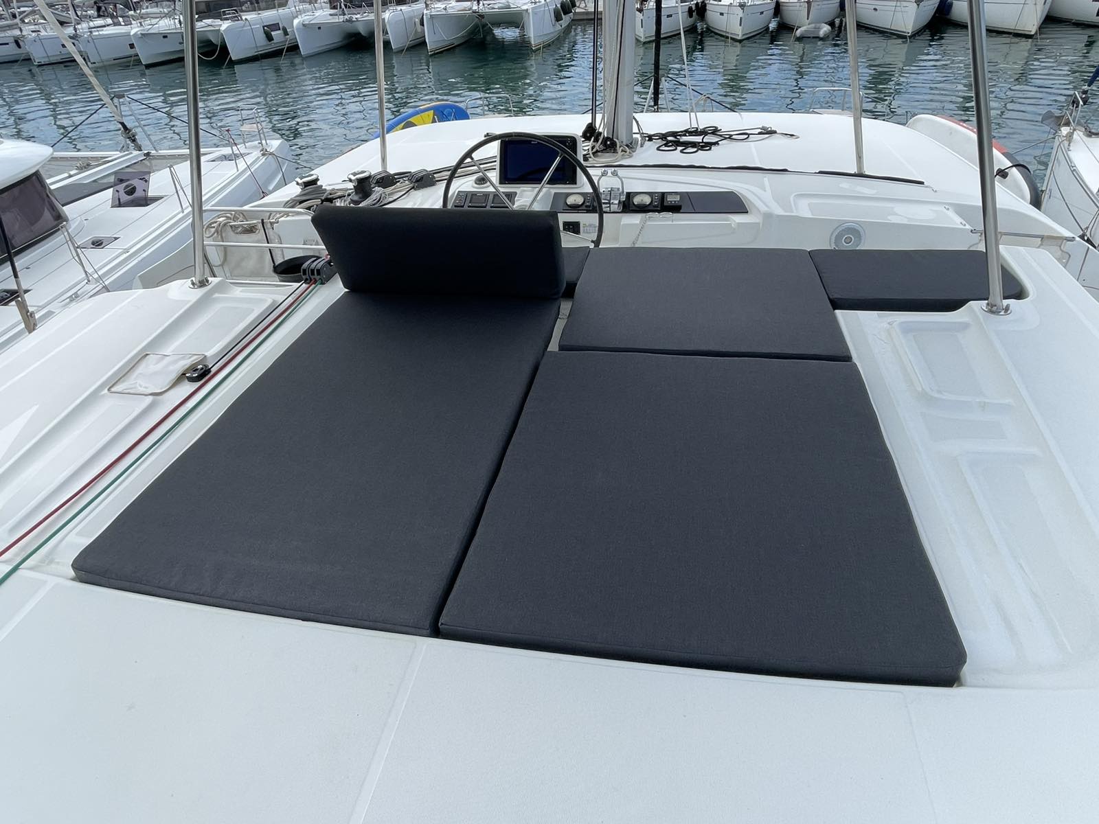 Lagoon 46 — photo 12