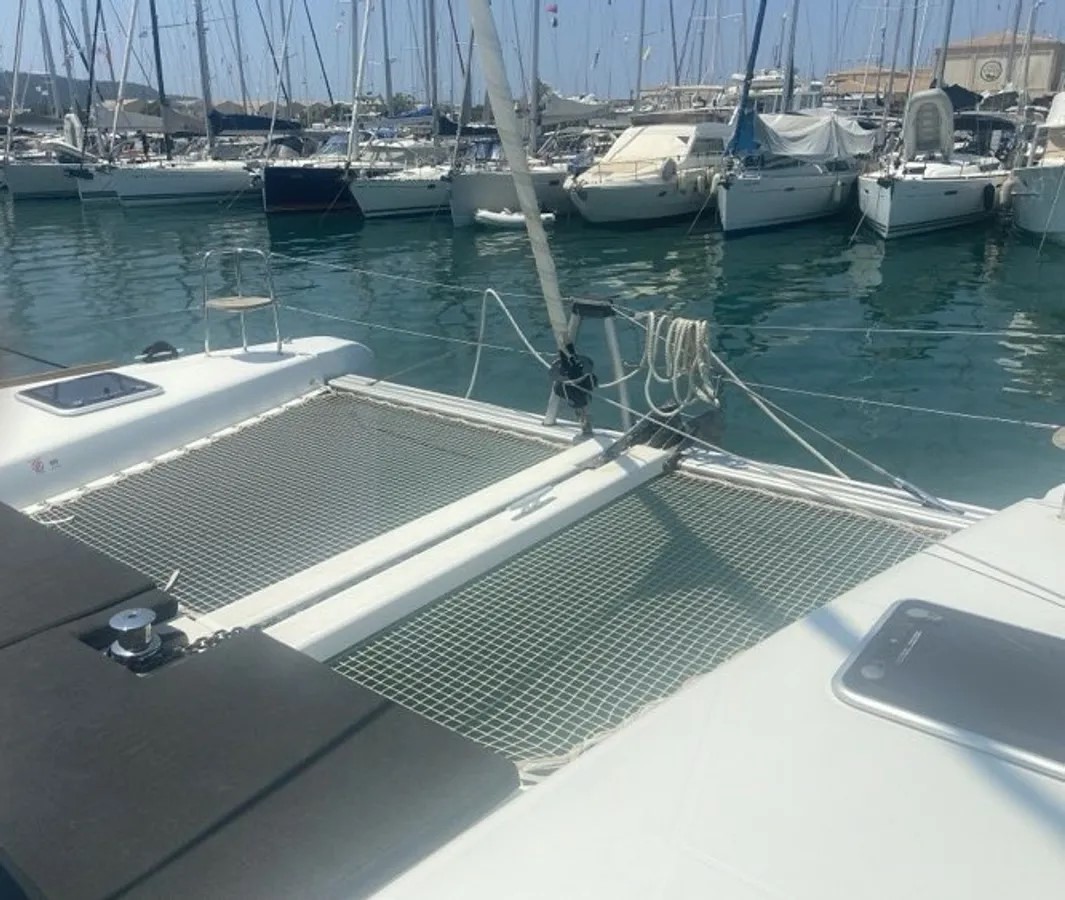 Lagoon 40 — photo 15