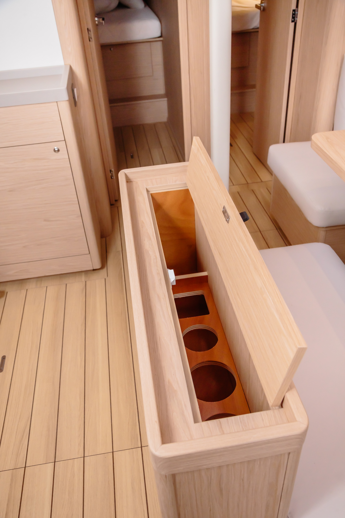 Oceanis 46.1 (5 cab) — photo 11