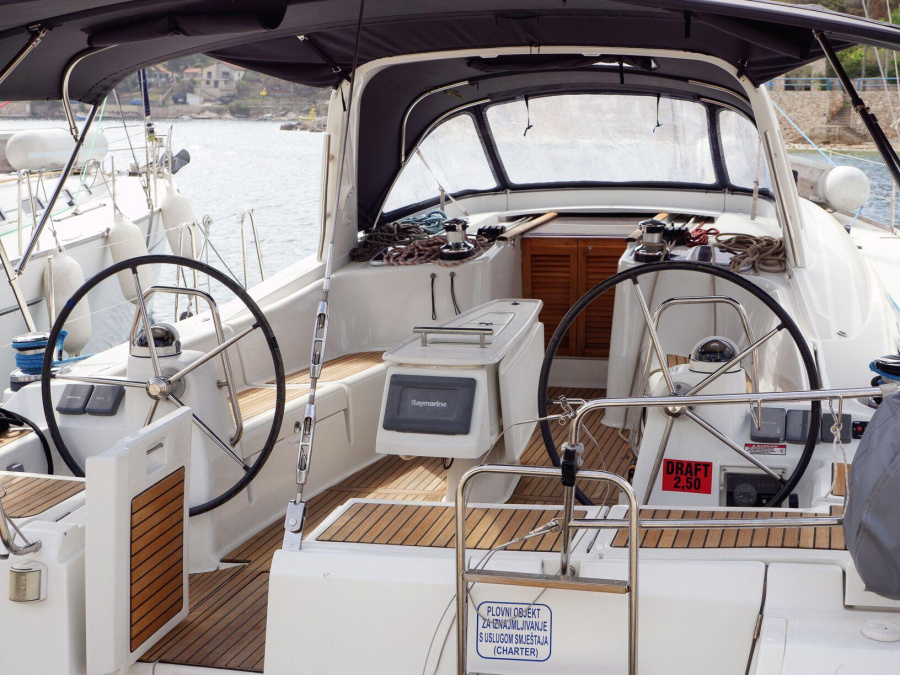 Oceanis 50 Family — photo 13