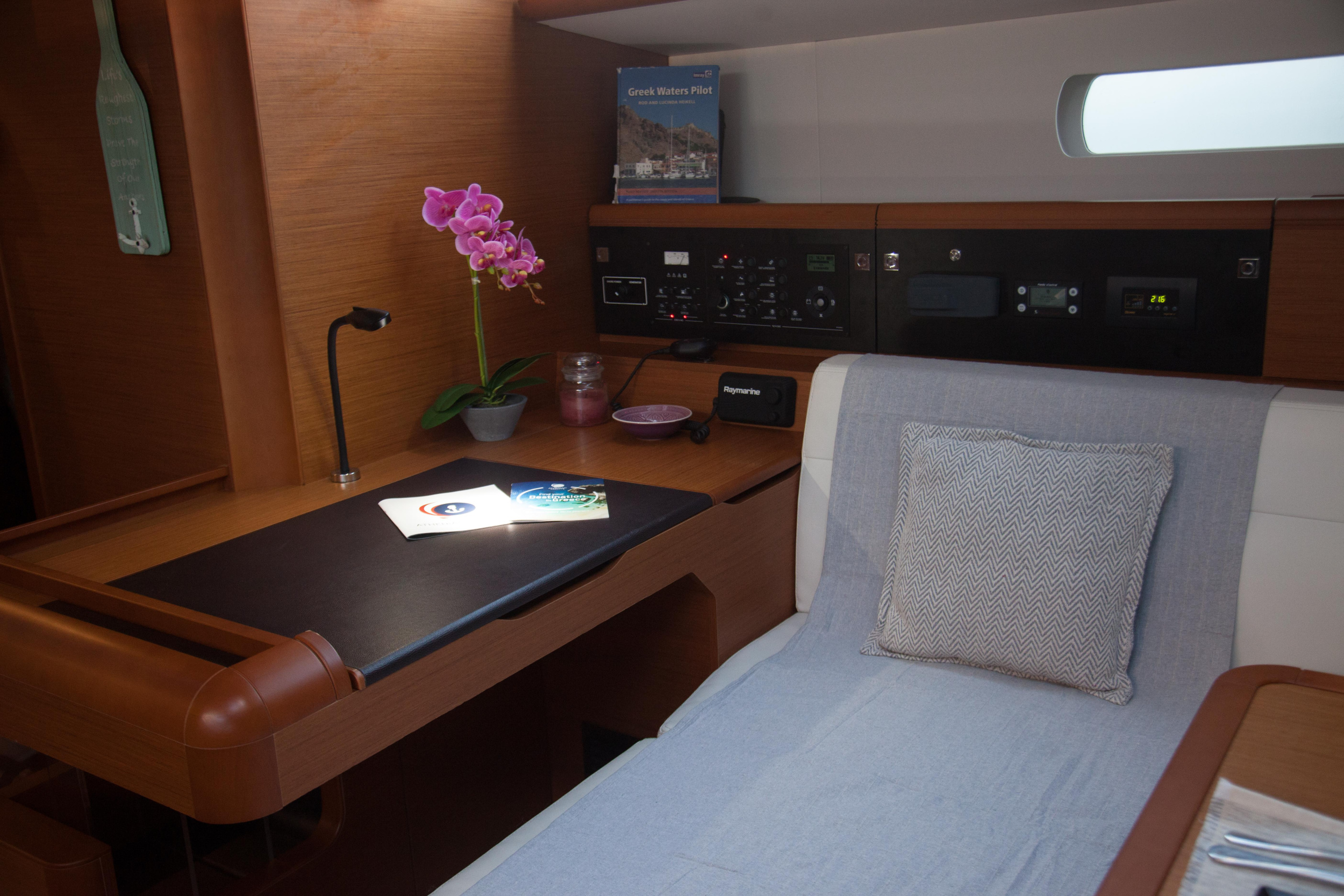 Sun Odyssey 519 - 5 cabs — photo 14