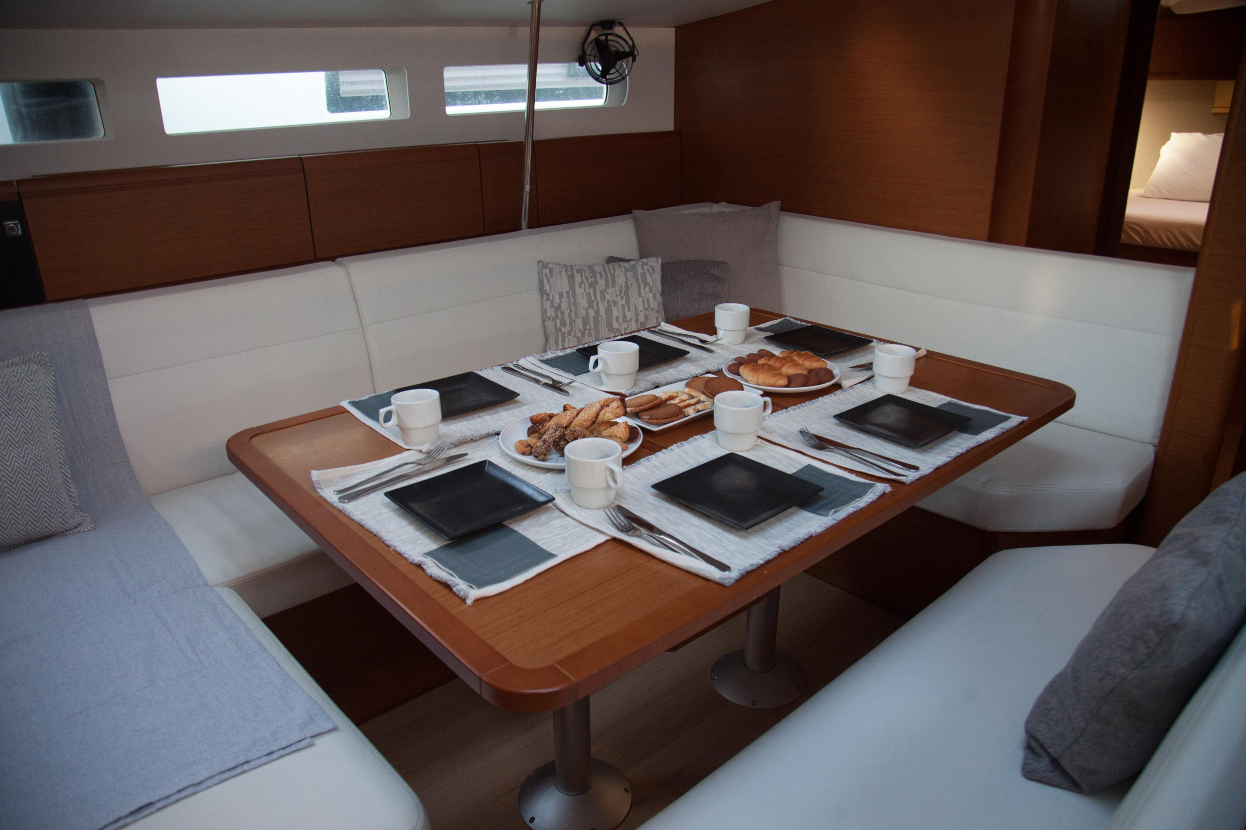Sun Odyssey 519 - 5 cabs — photo 12