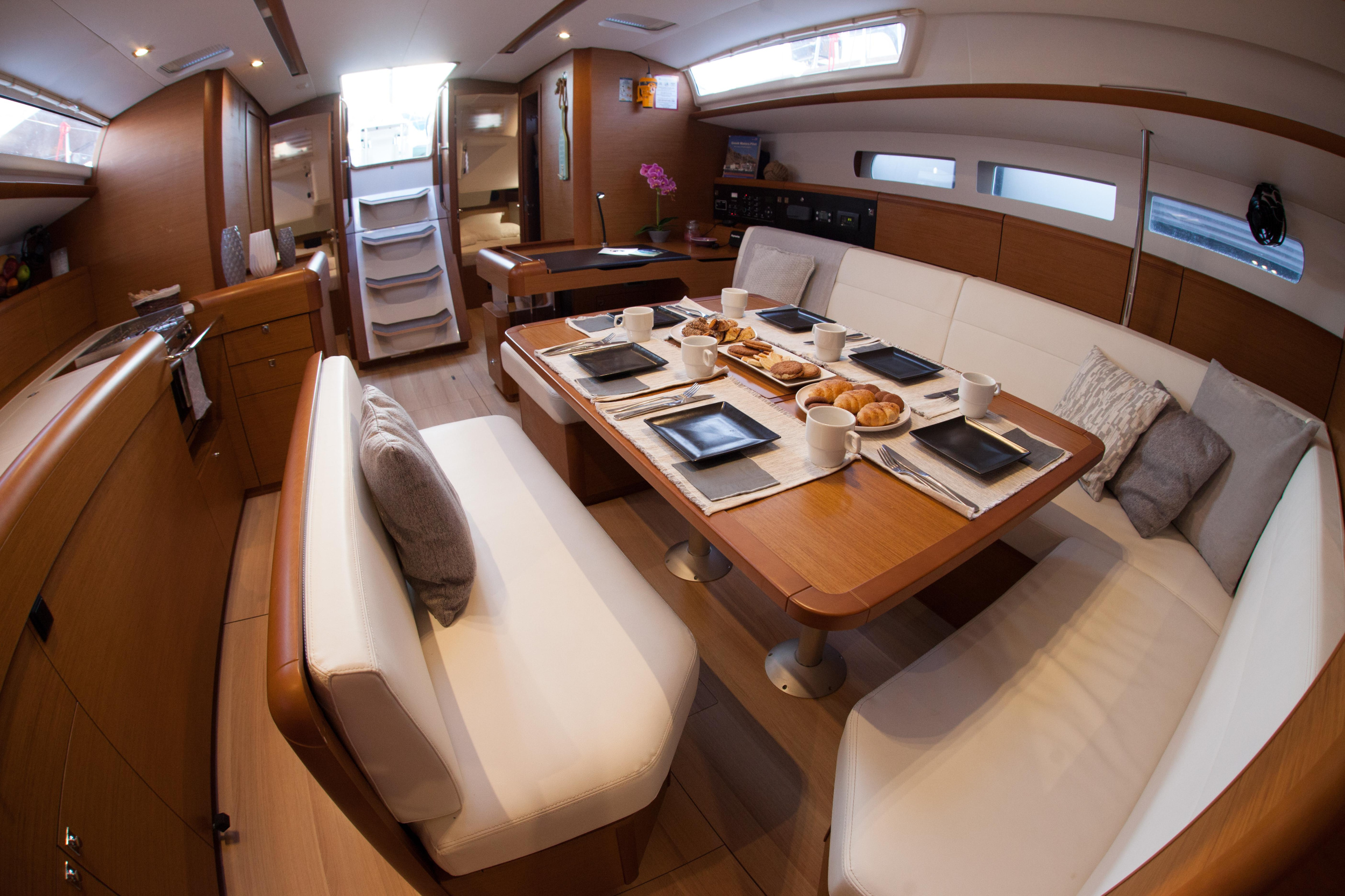 Sun Odyssey 519 - 5 cabs — photo 18