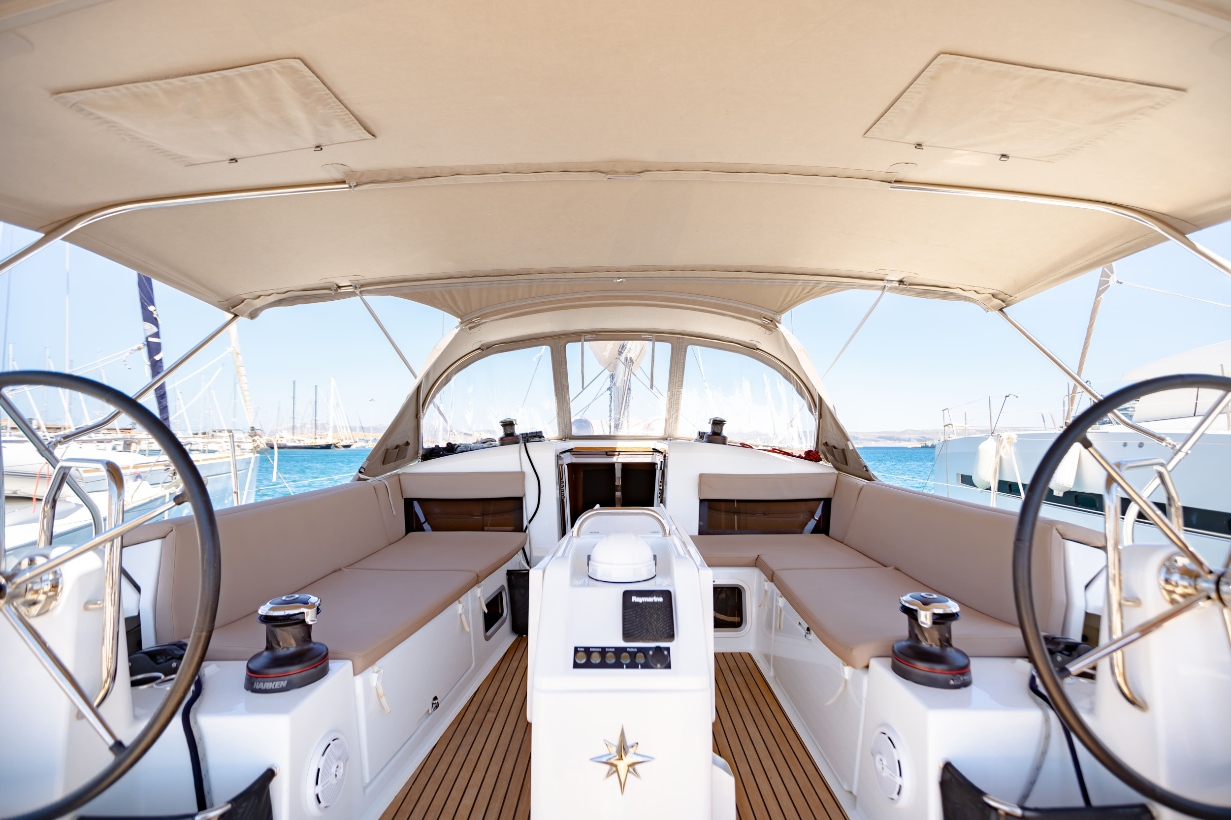 Sun Odyssey 440 — photo 11