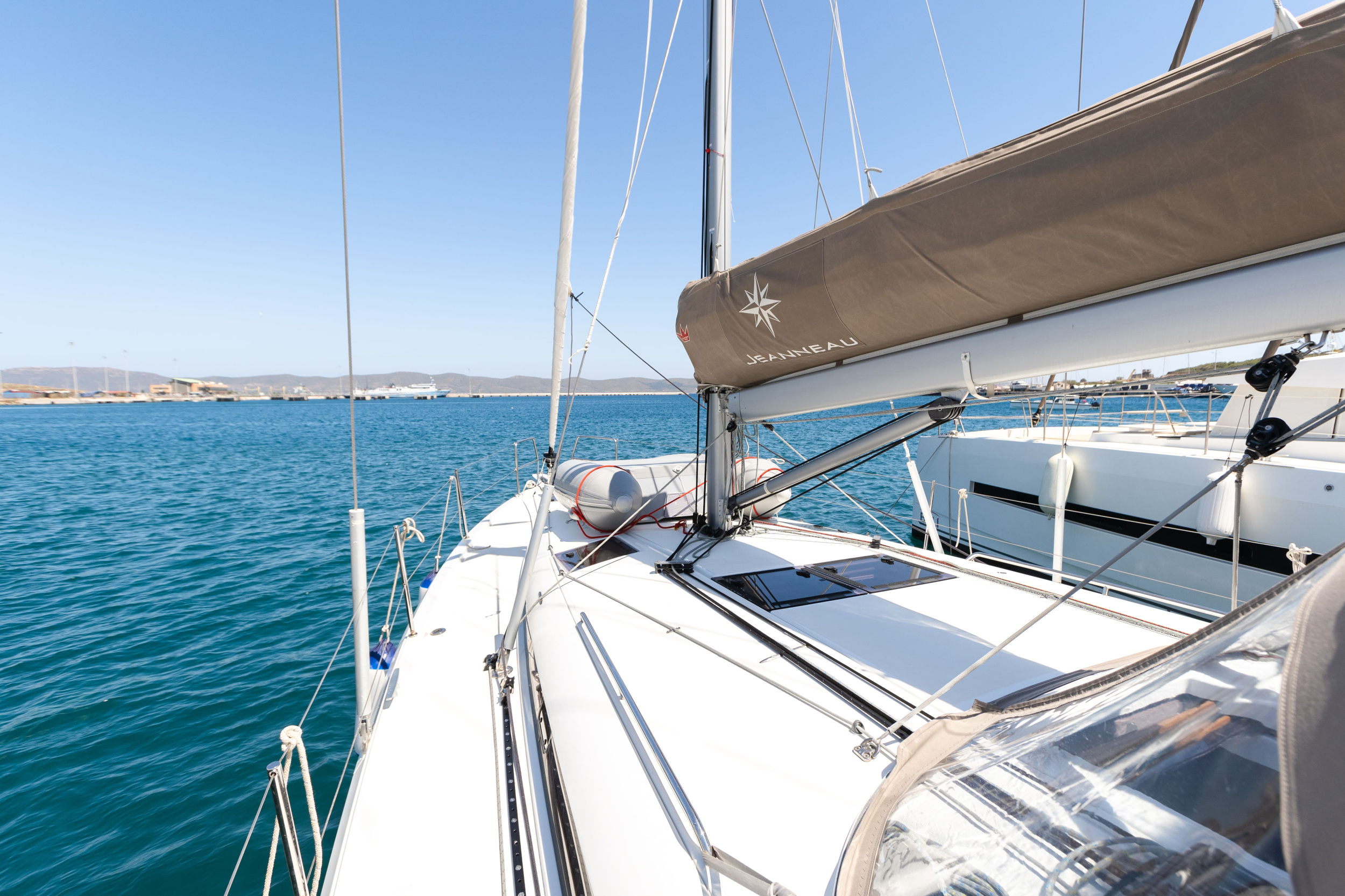 Sun Odyssey 440 — photo 2