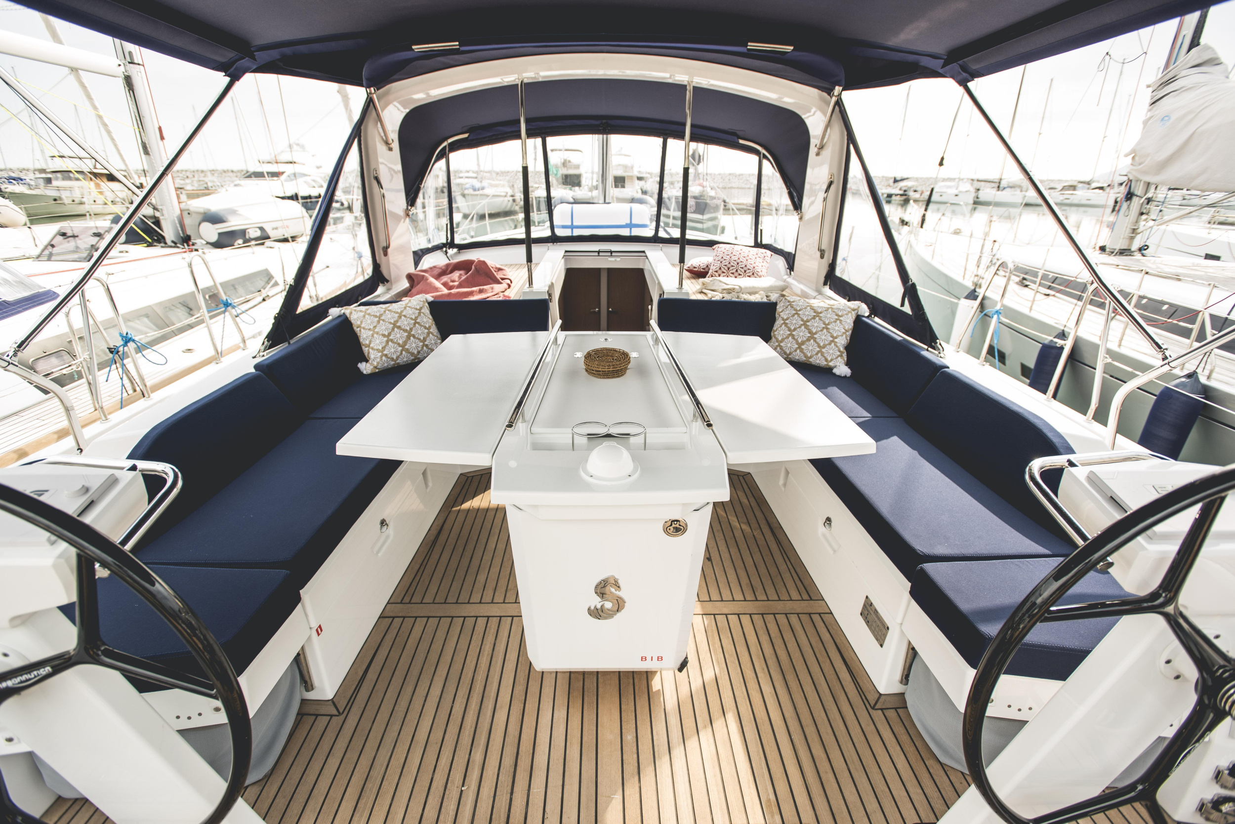 Oceanis 51.1 — photo 12