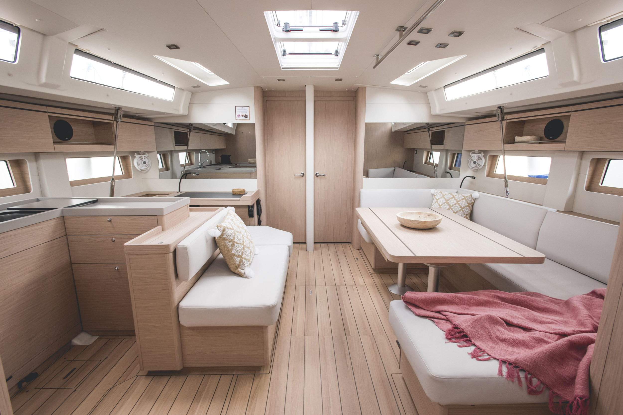 Oceanis 51.1 — photo 13