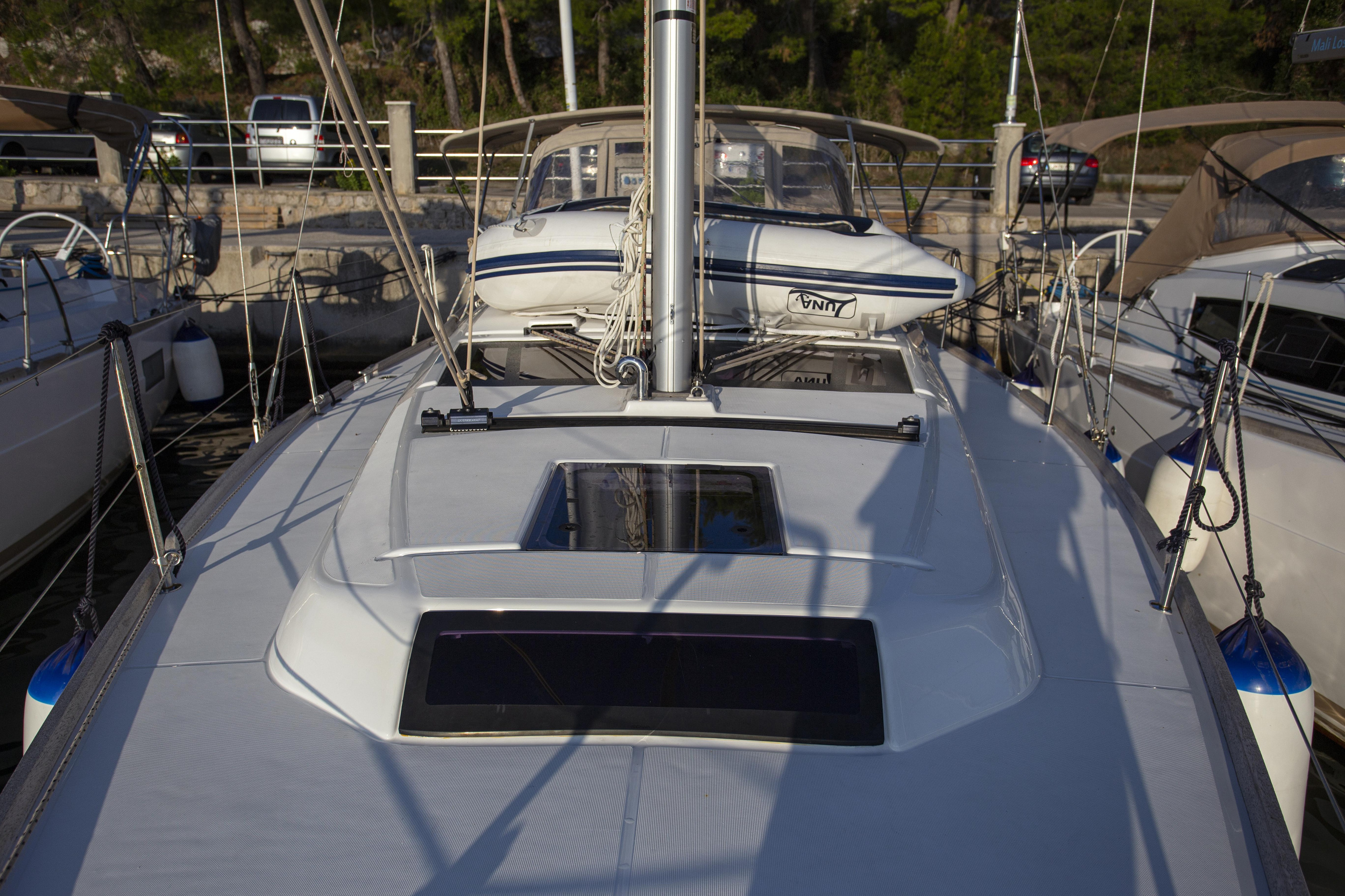 Dufour 360 Grand Large — photo 13