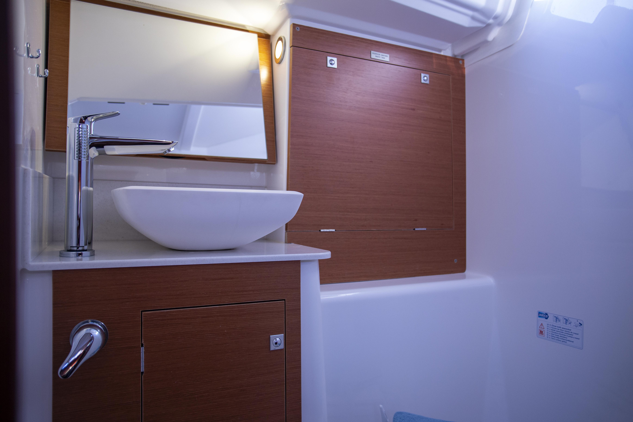 Dufour 360 Grand Large — photo 10