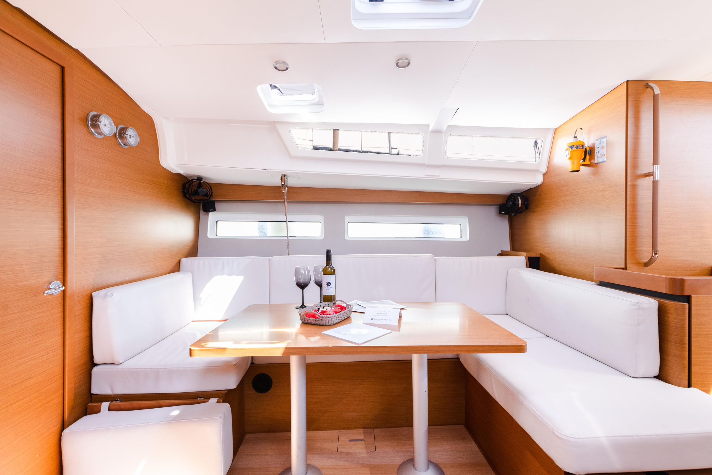 Sun Odyssey 490 4 cabins — photo 9